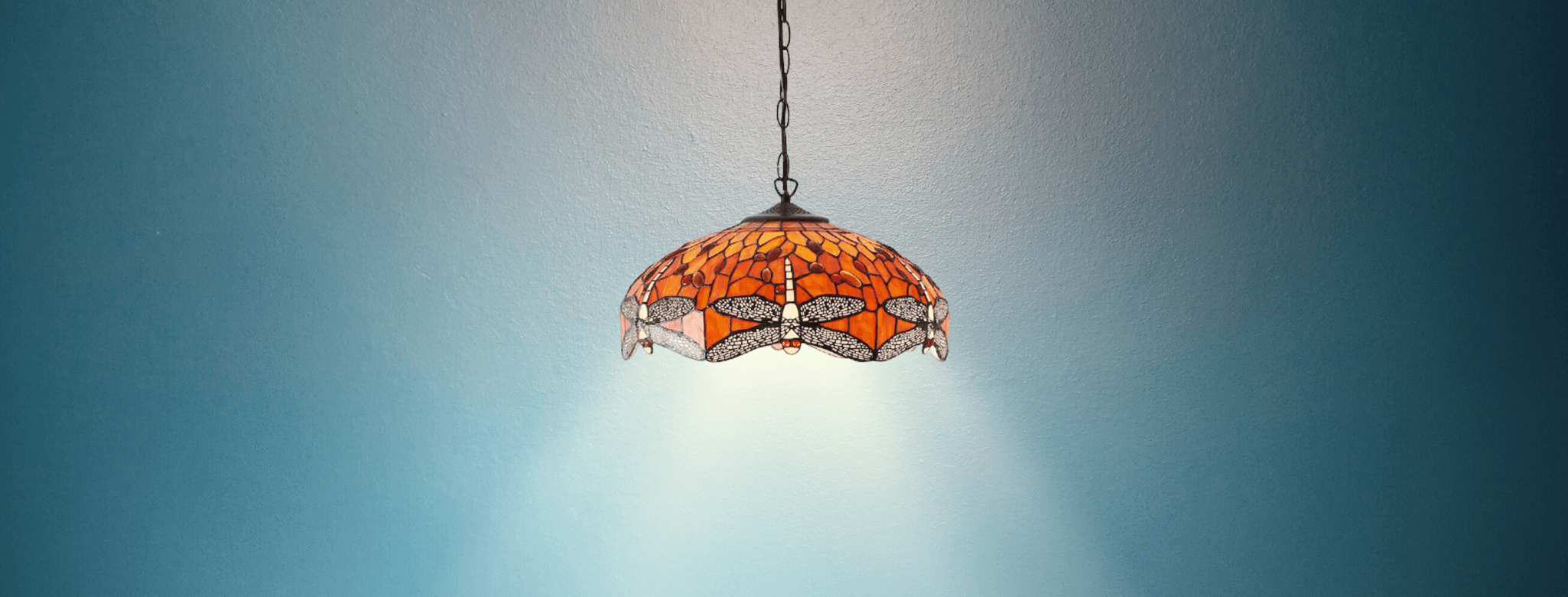 Modern LEDs vs. Traditional Incandescent Lightbulbs: Is It Worth Upgrading?