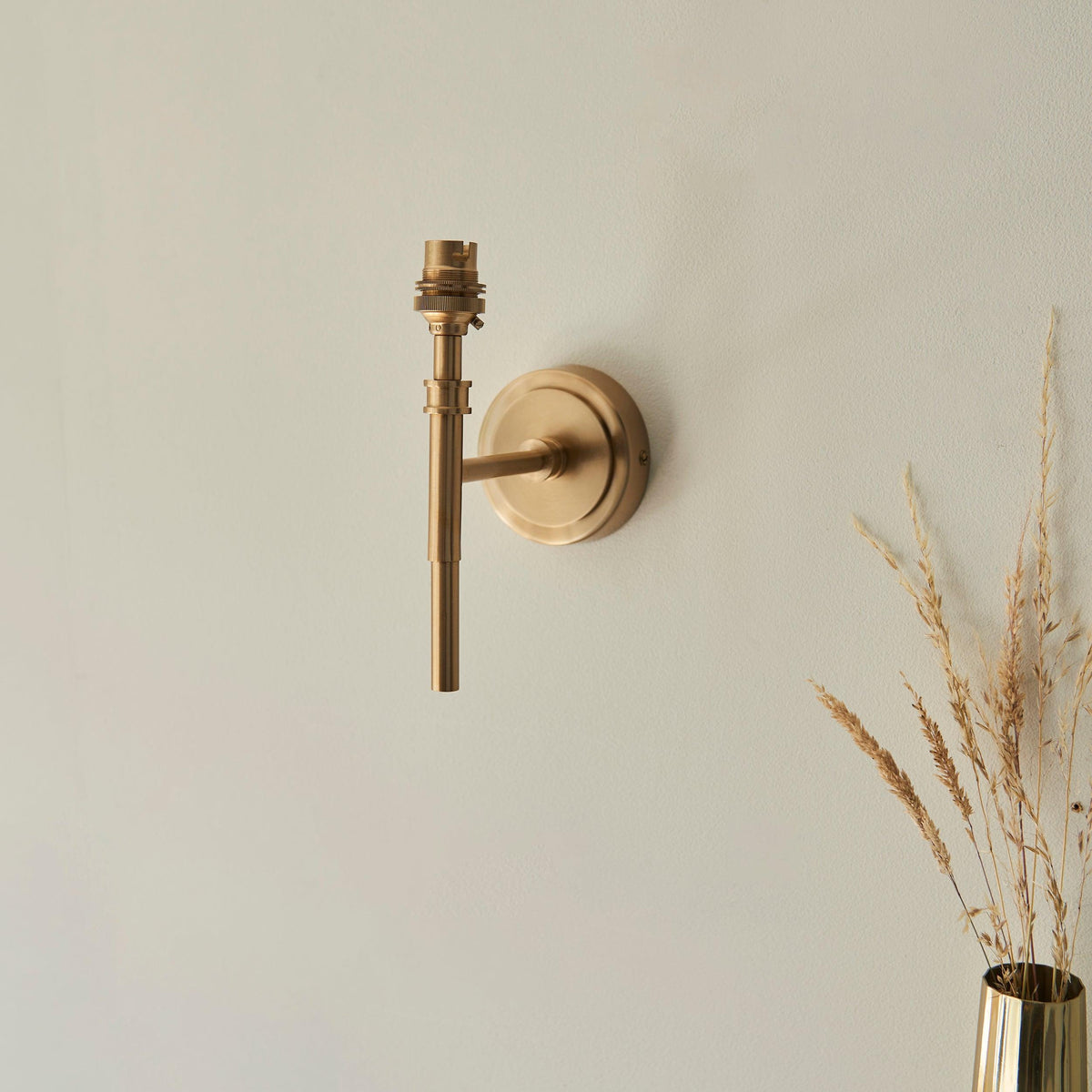 Chester Brass Wall Light Fitting-OPEN-BOX-BSL-270826