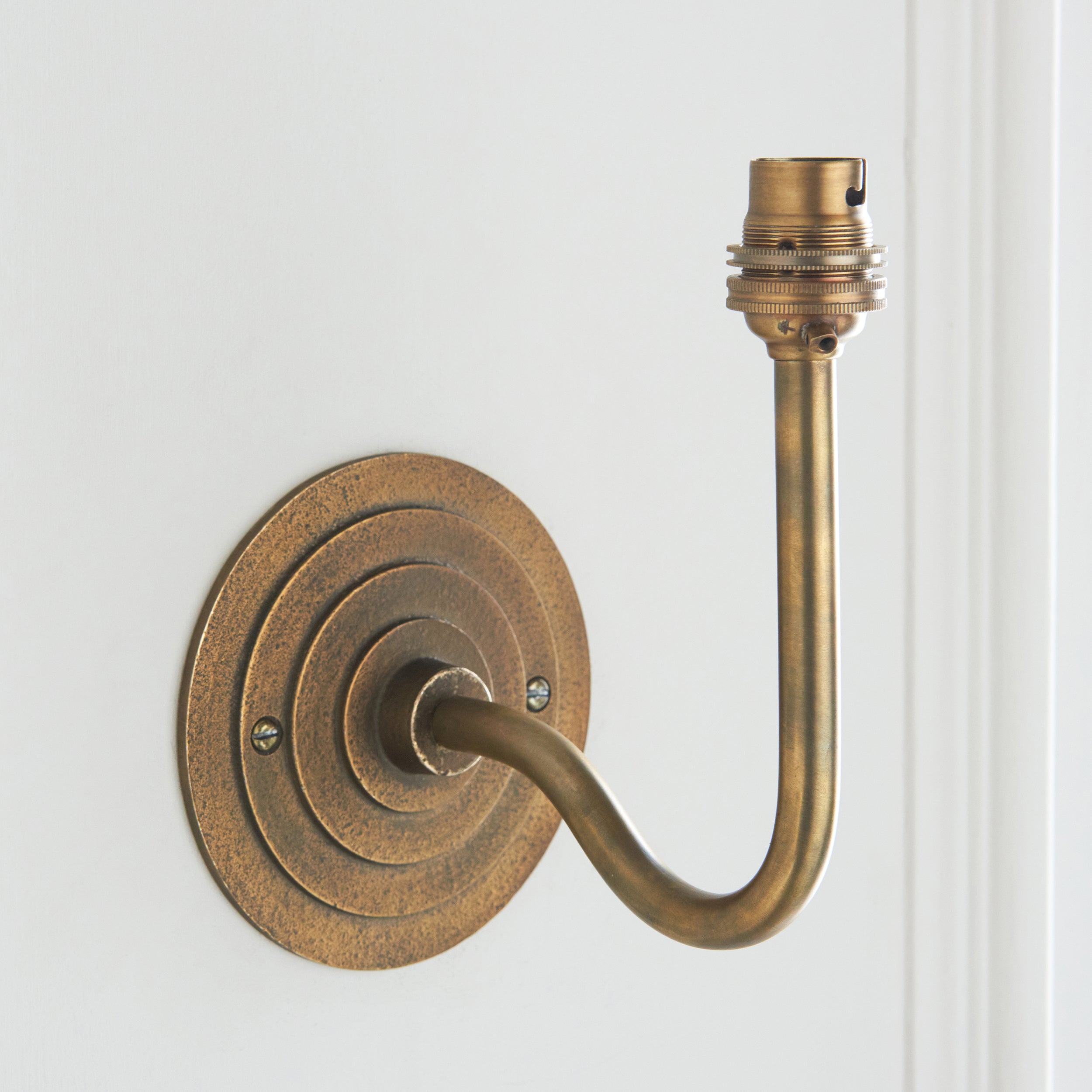 Halo Swan Brass Wall Fitting