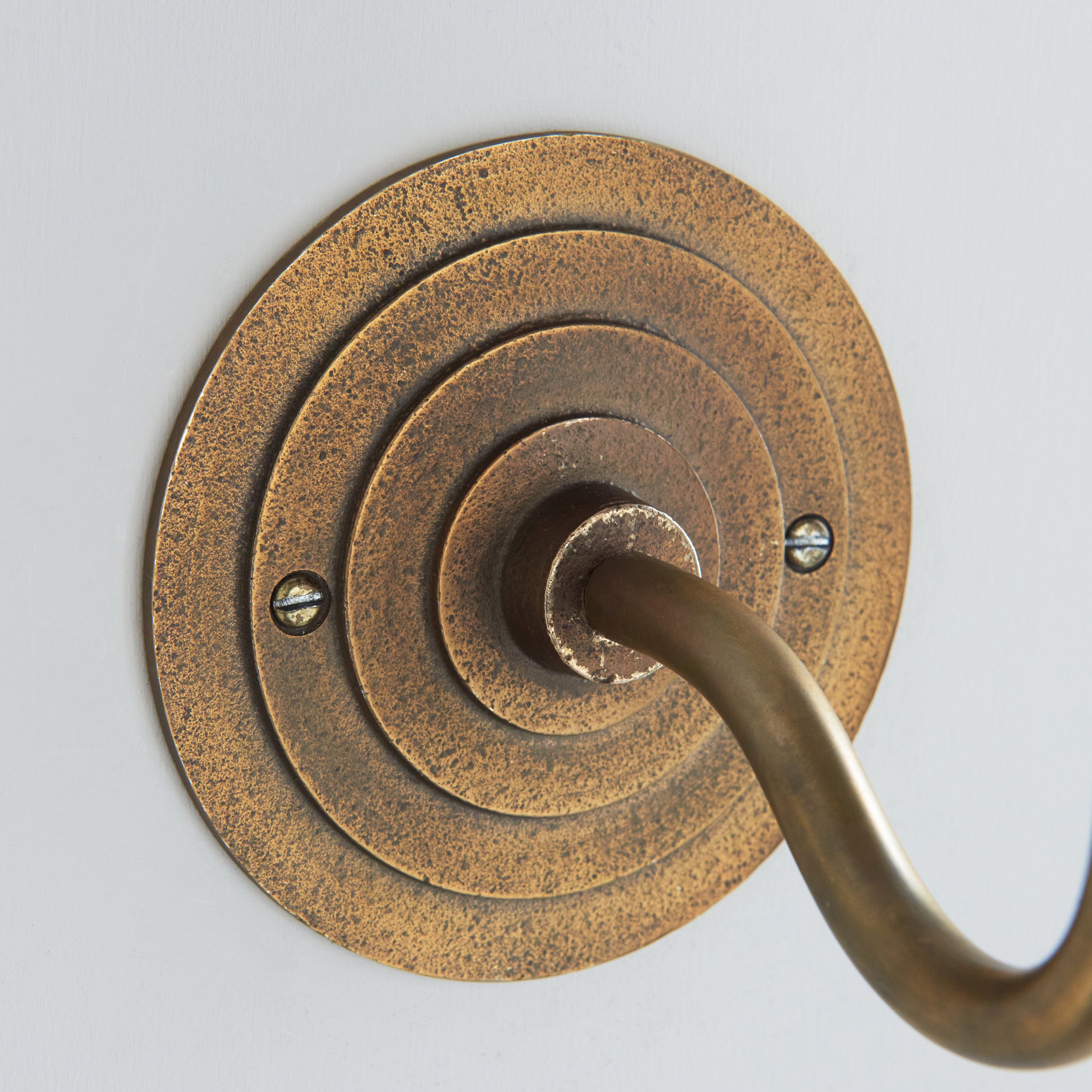 Halo Swan Brass Wall Fitting