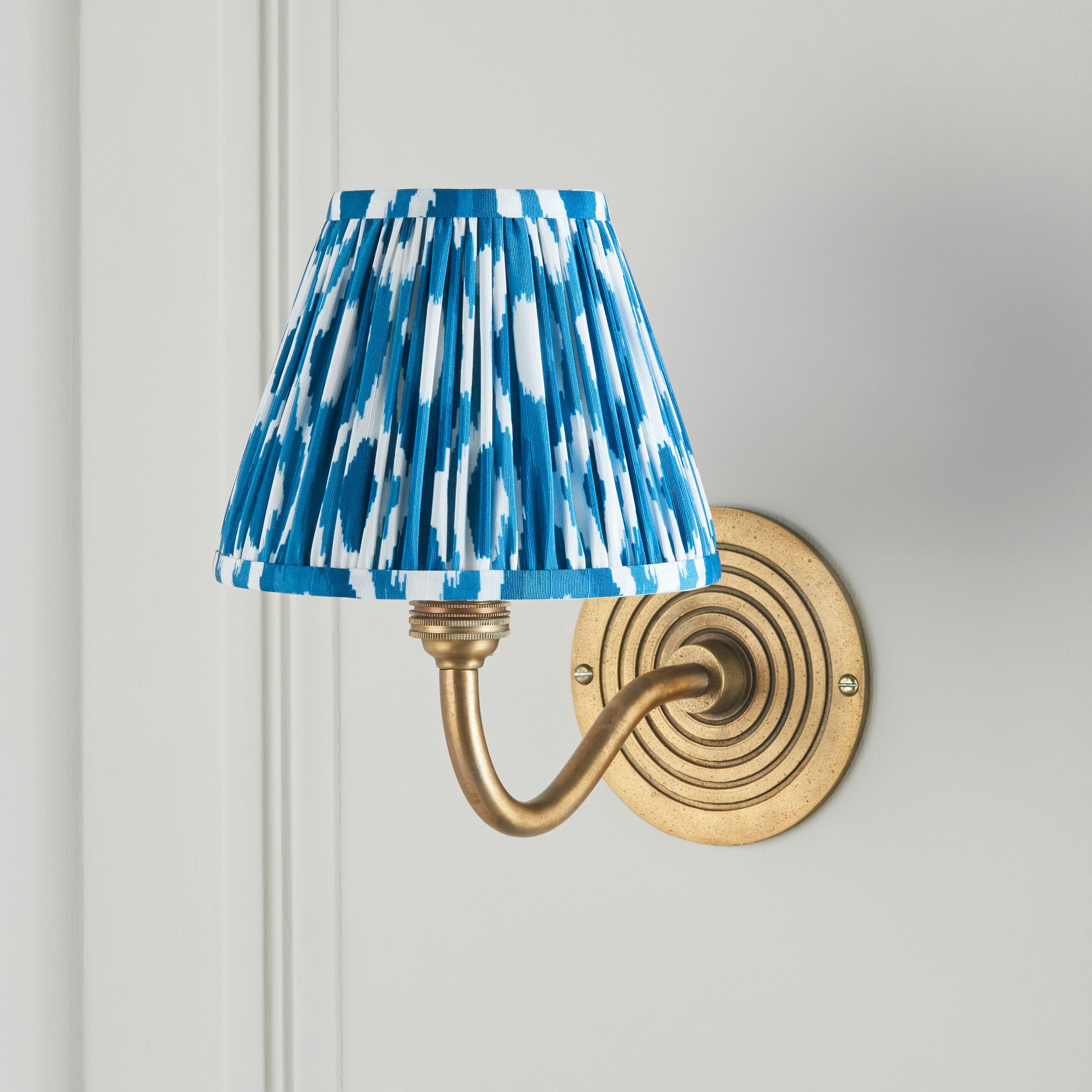 Ripple Curve Brass Wall Light & Blue Ikat 16cm Shade