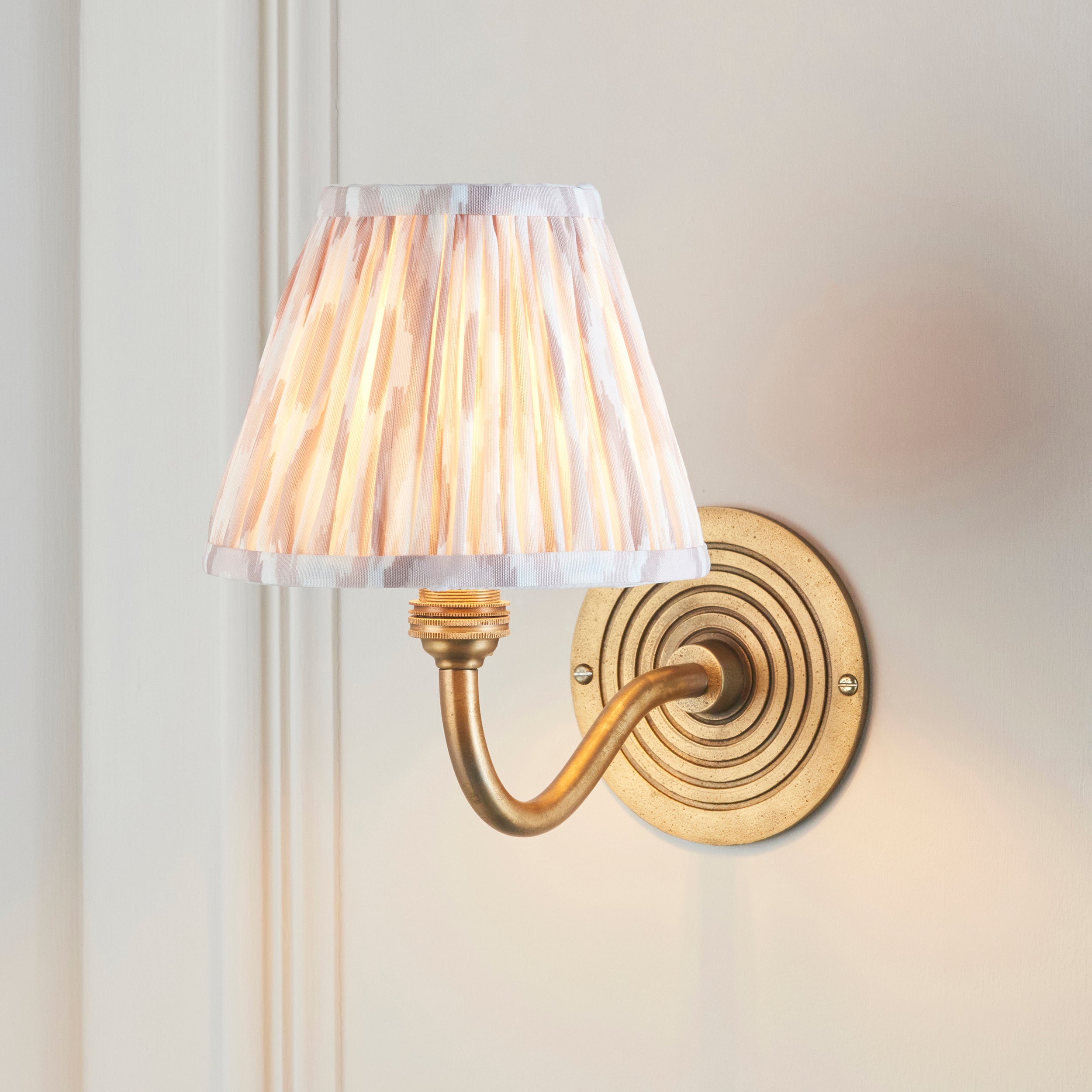 Ripple Curve Brass Wall Light & Neutral Ikat 16cm Shade