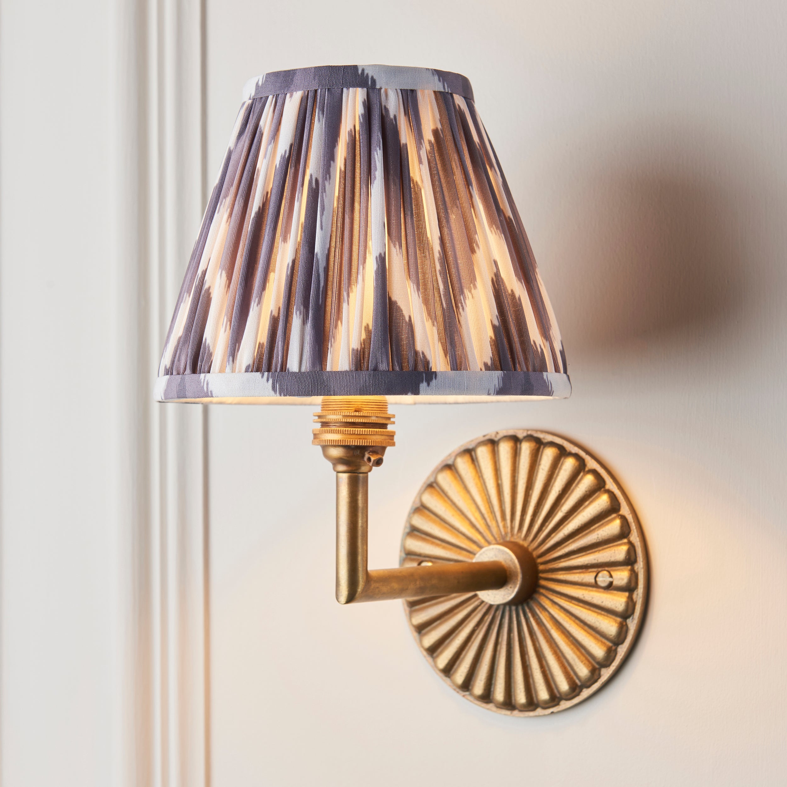 Dahlia Angle Brass Patina Wall Light & Grey Zigzag 16cm Shade