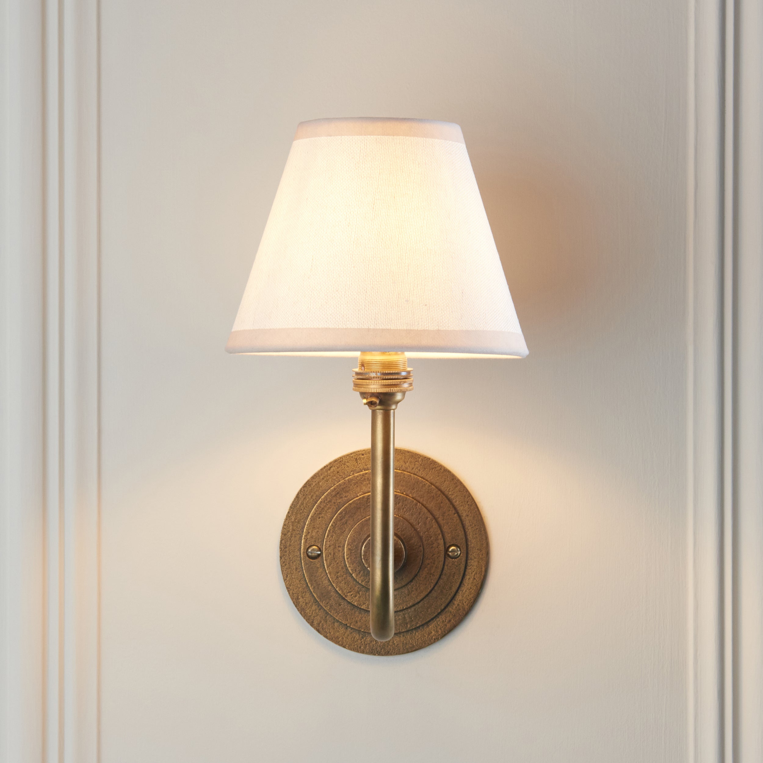 Halo Swan Brass Wall Light &White Ivy 16cm Shade