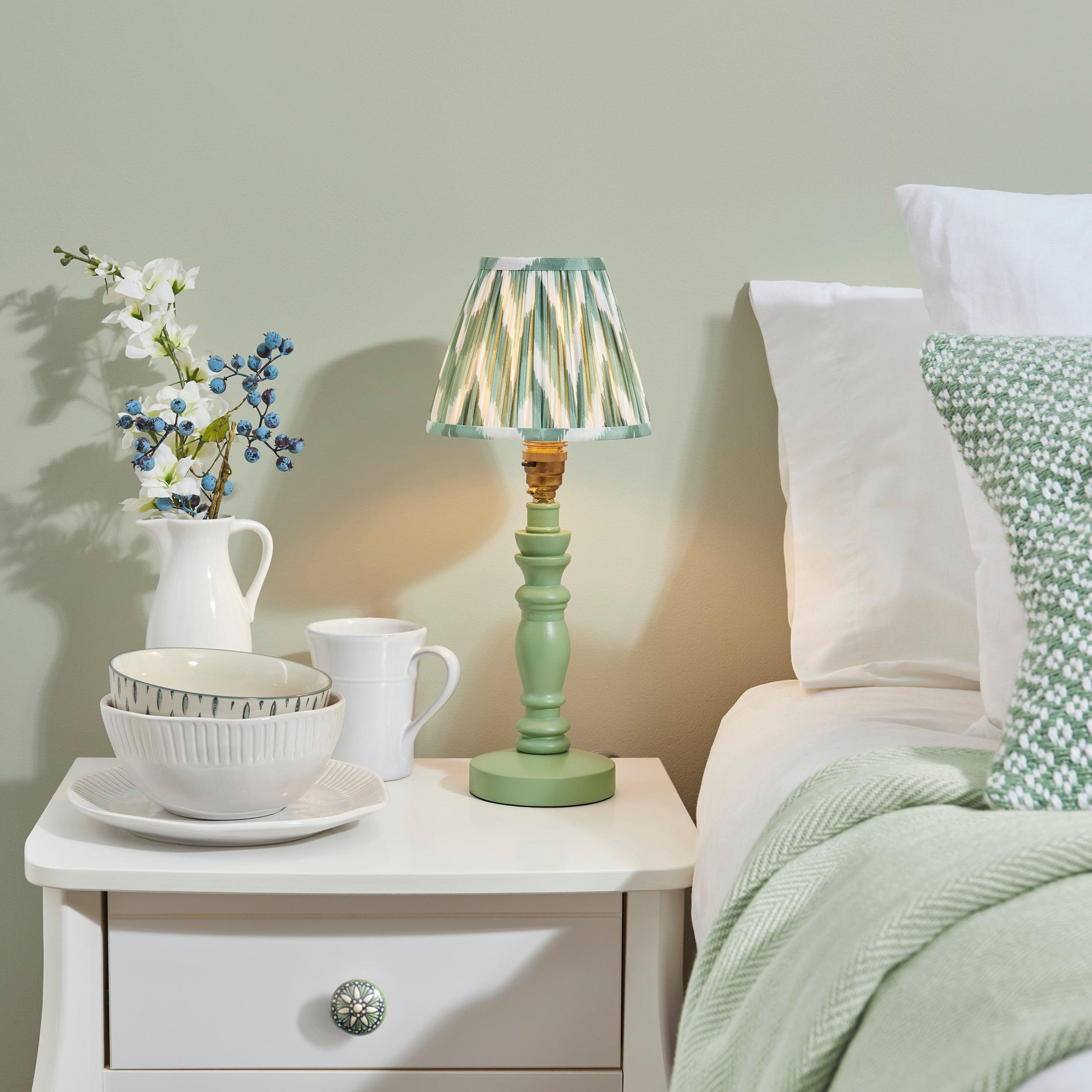 Bibury Green Table Lamp & Zigzag 16cm Cotswold Green Shade