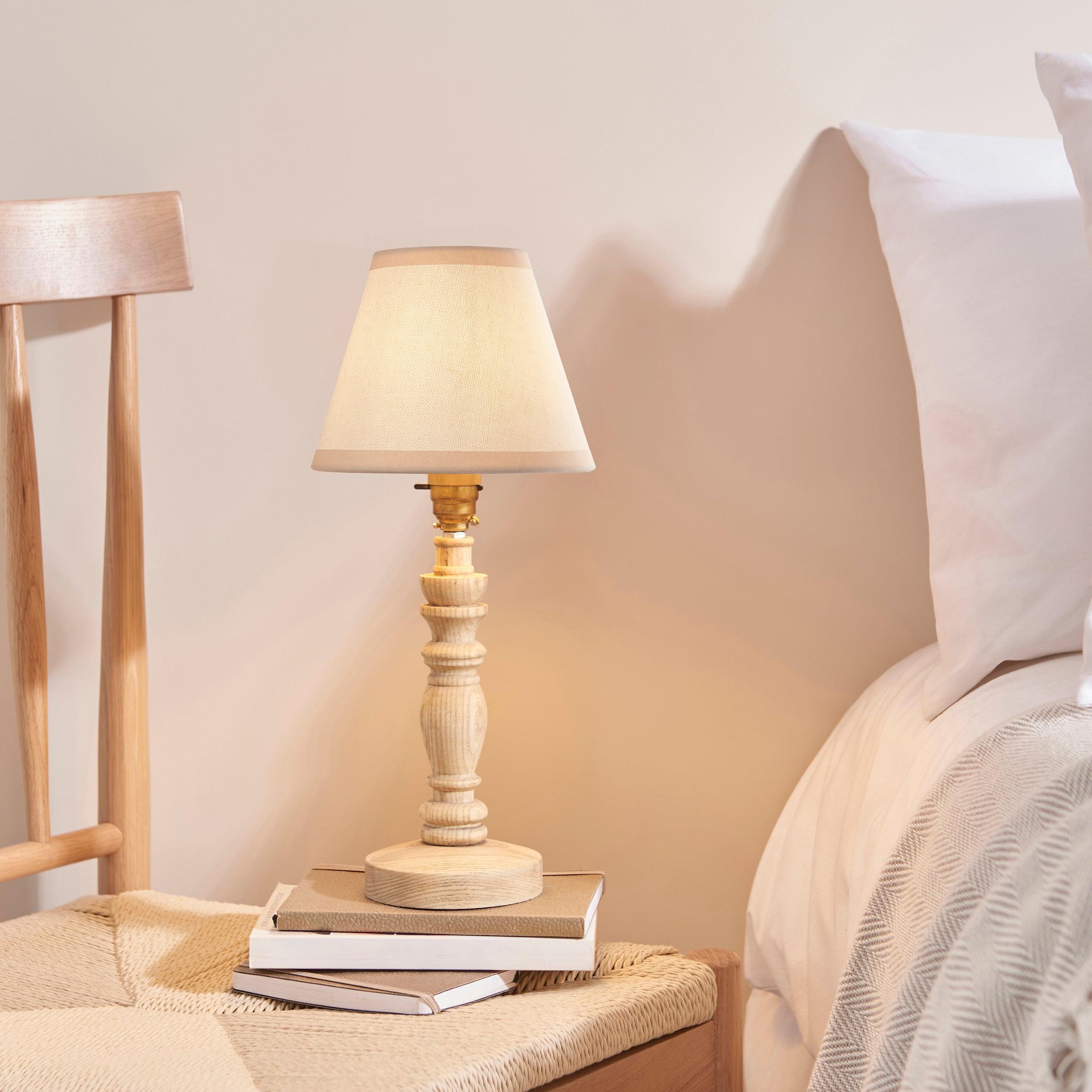 Bibury Wooden Table Lamp & Ivy 16cm Vintage White Shade