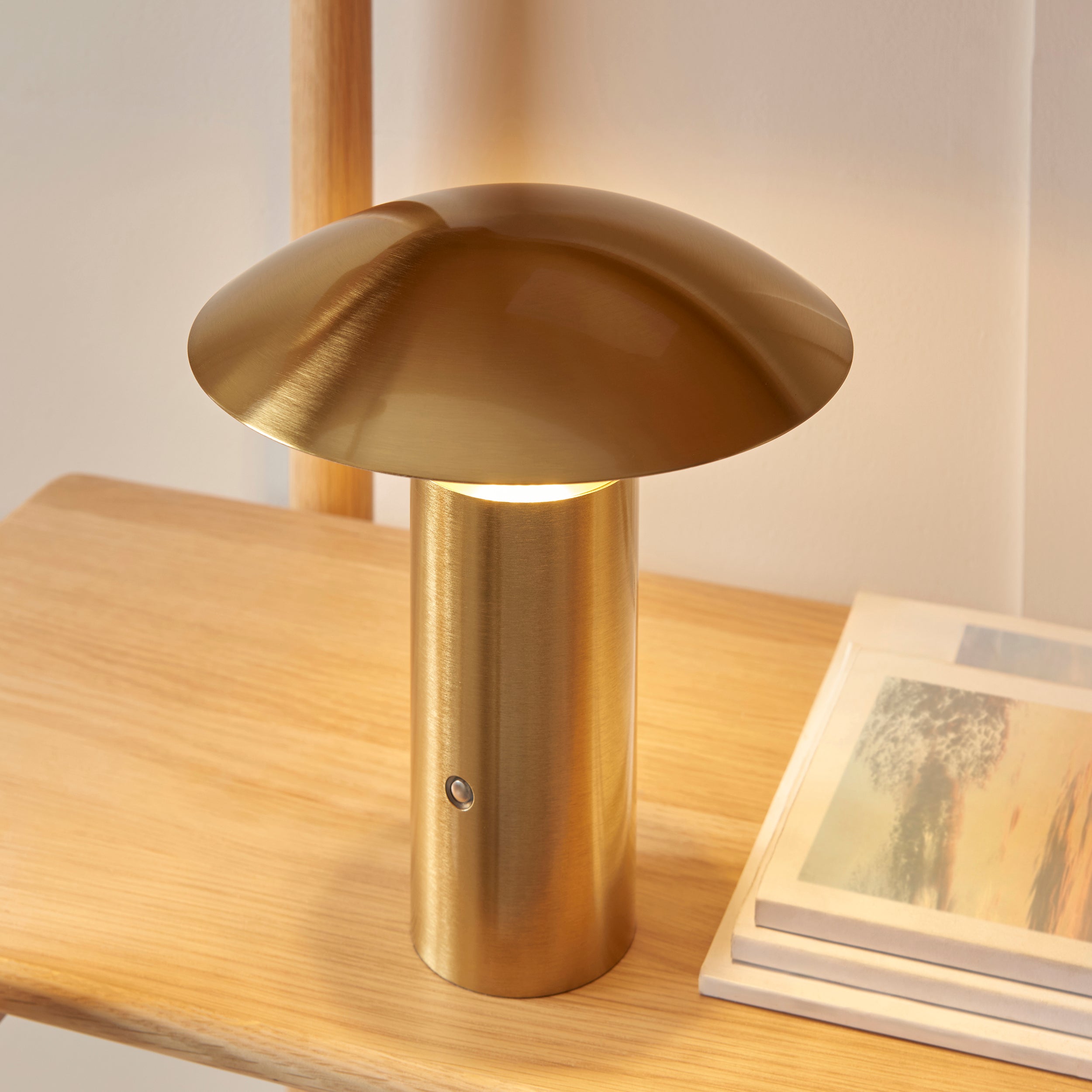 Sunset Gold Rechargeable Table Lamp