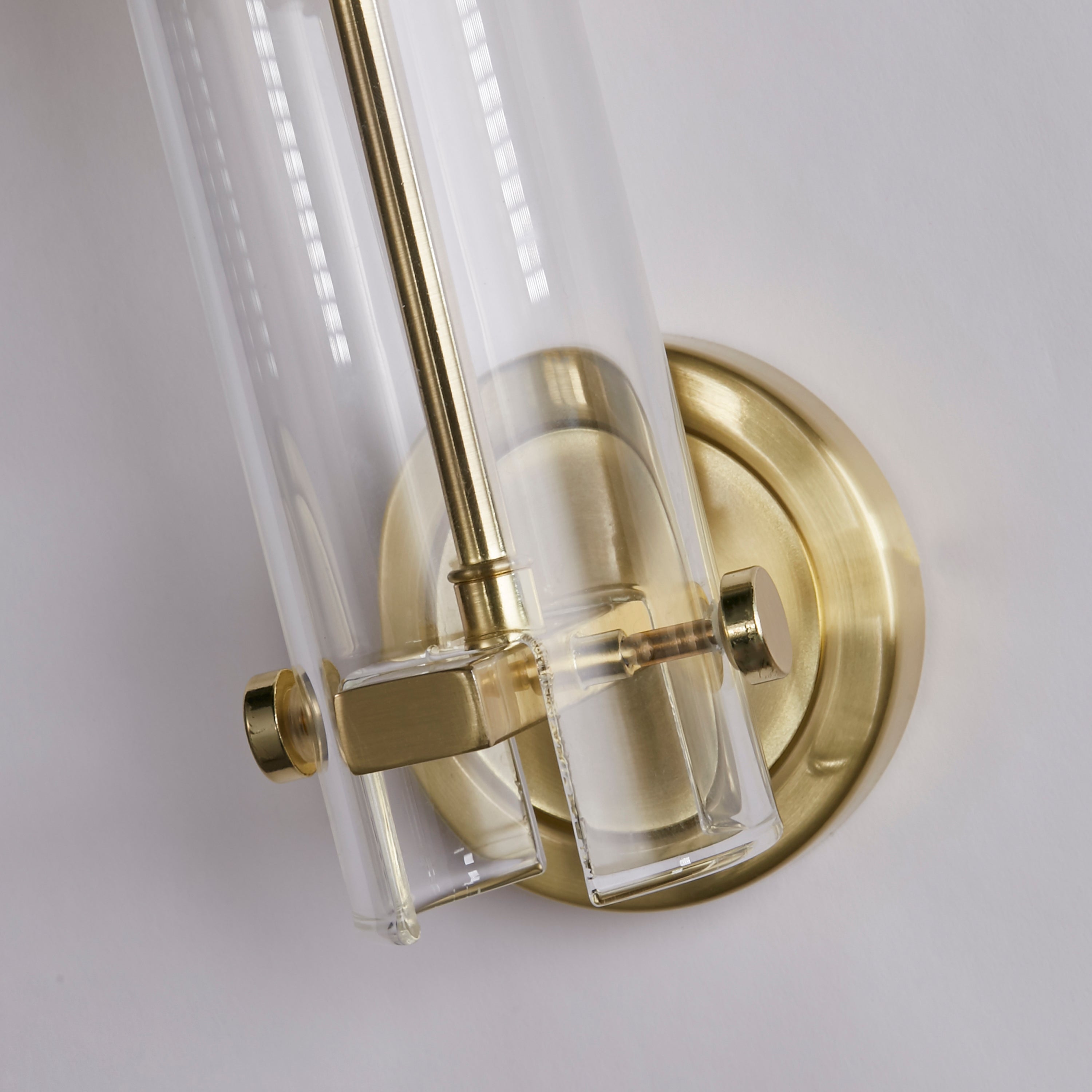 Searchlight Scope Brass Bathroom Wall Light - Clear Etched Glass