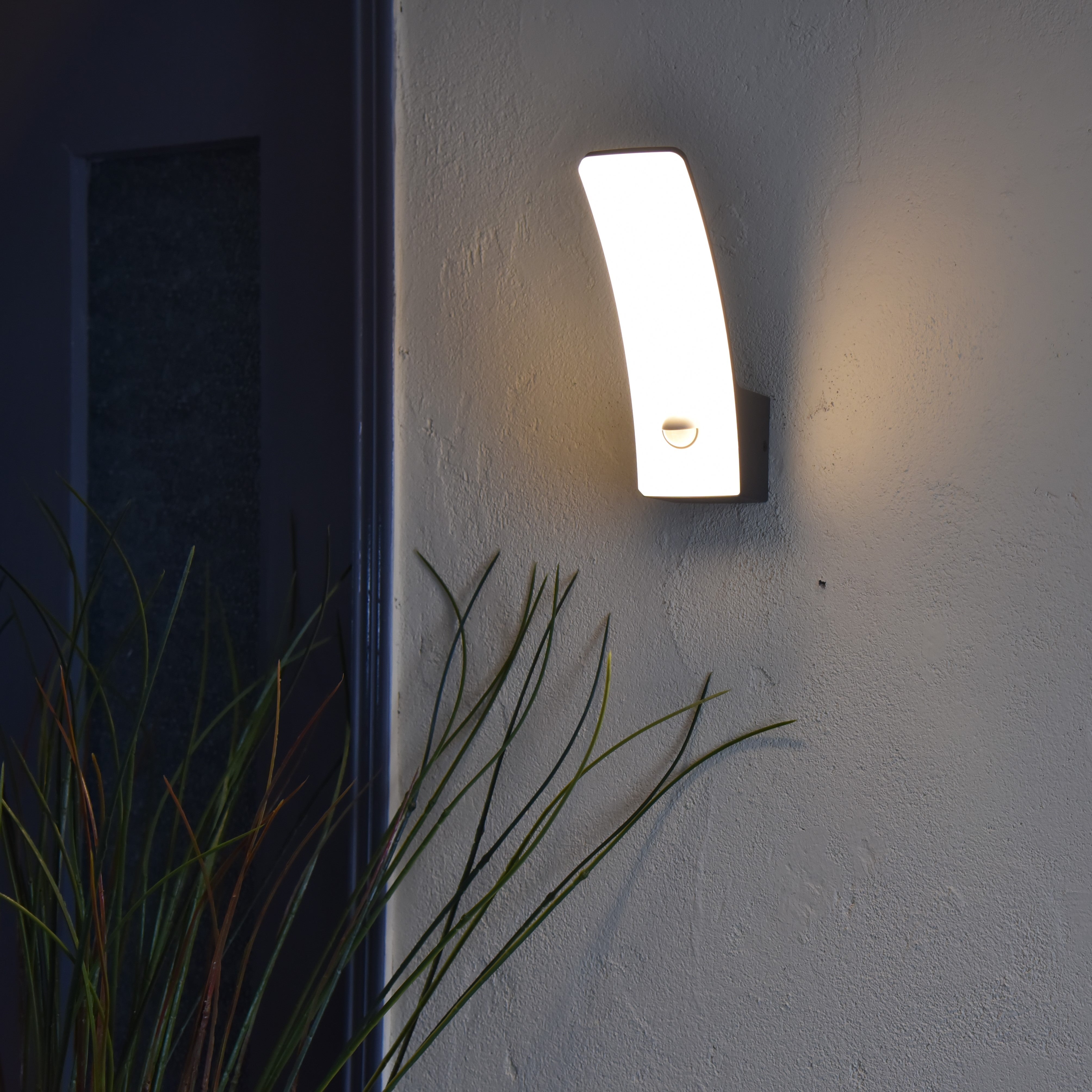 Lutec Kilo PIR Integrated LED Outside Wall Light - Dark Grey