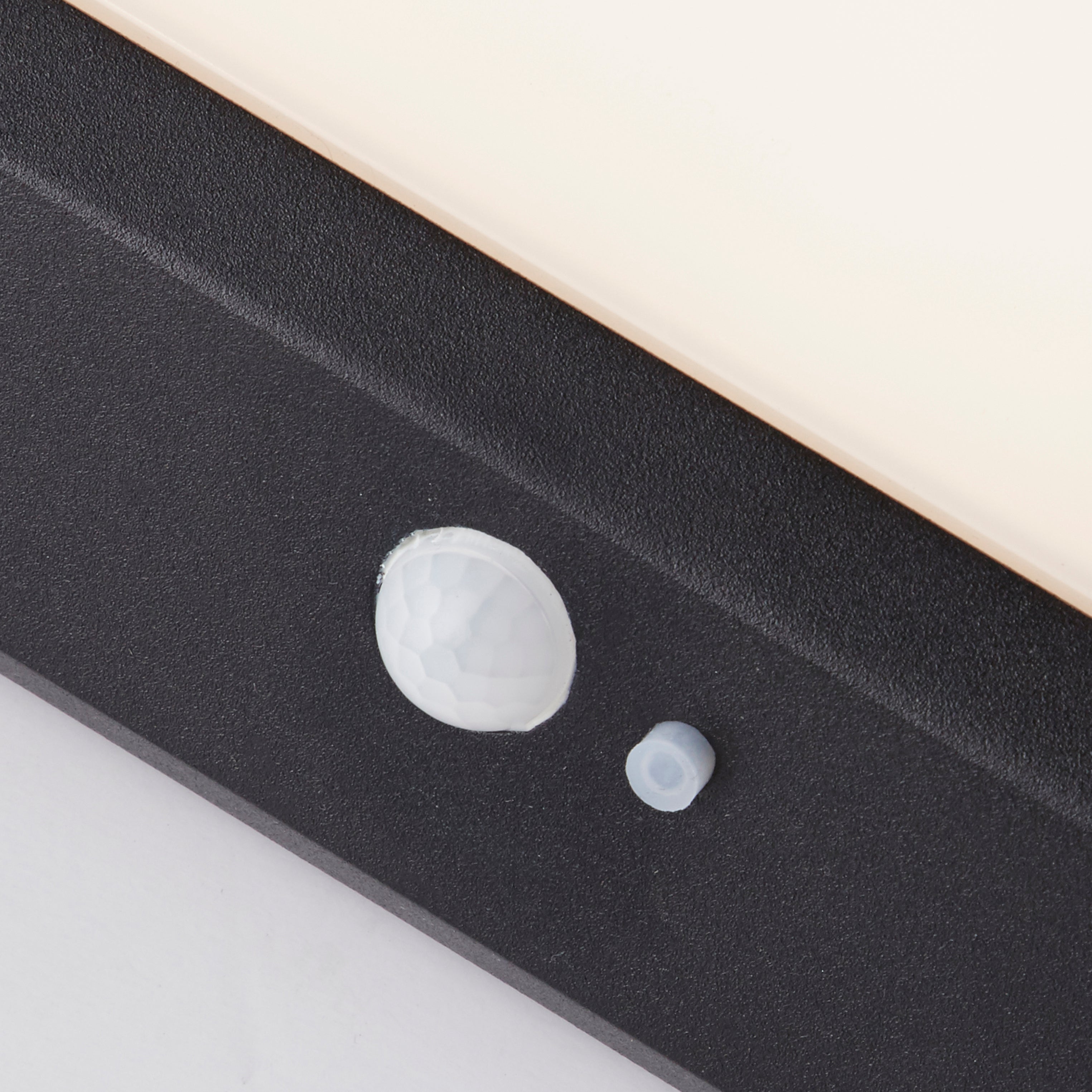 Searchlight Solar Black LED Outdoor Wall Light - 14cm