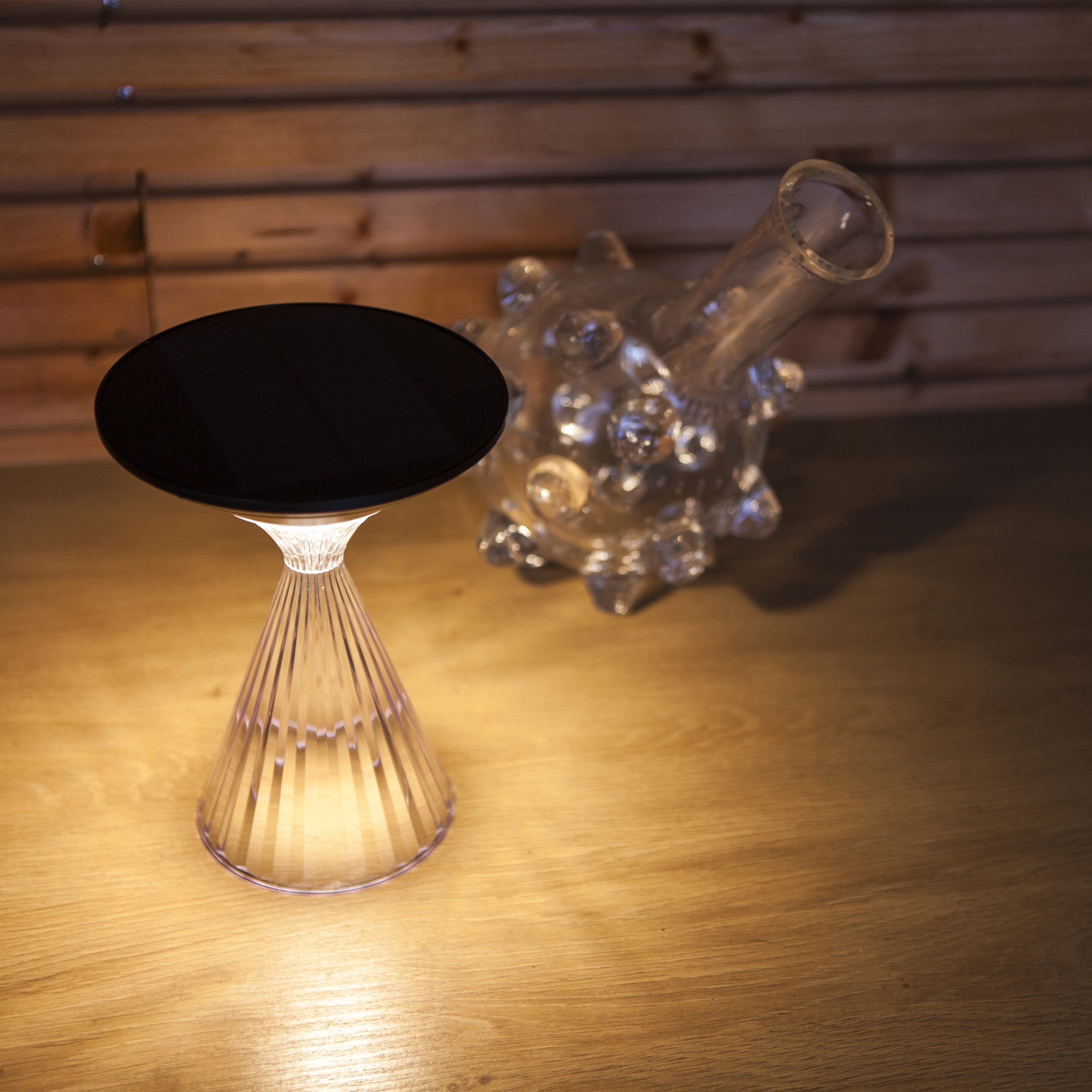 Lutec MIYI Solar Portable LED Table Lamp – USB-C Rechargeable, IP54