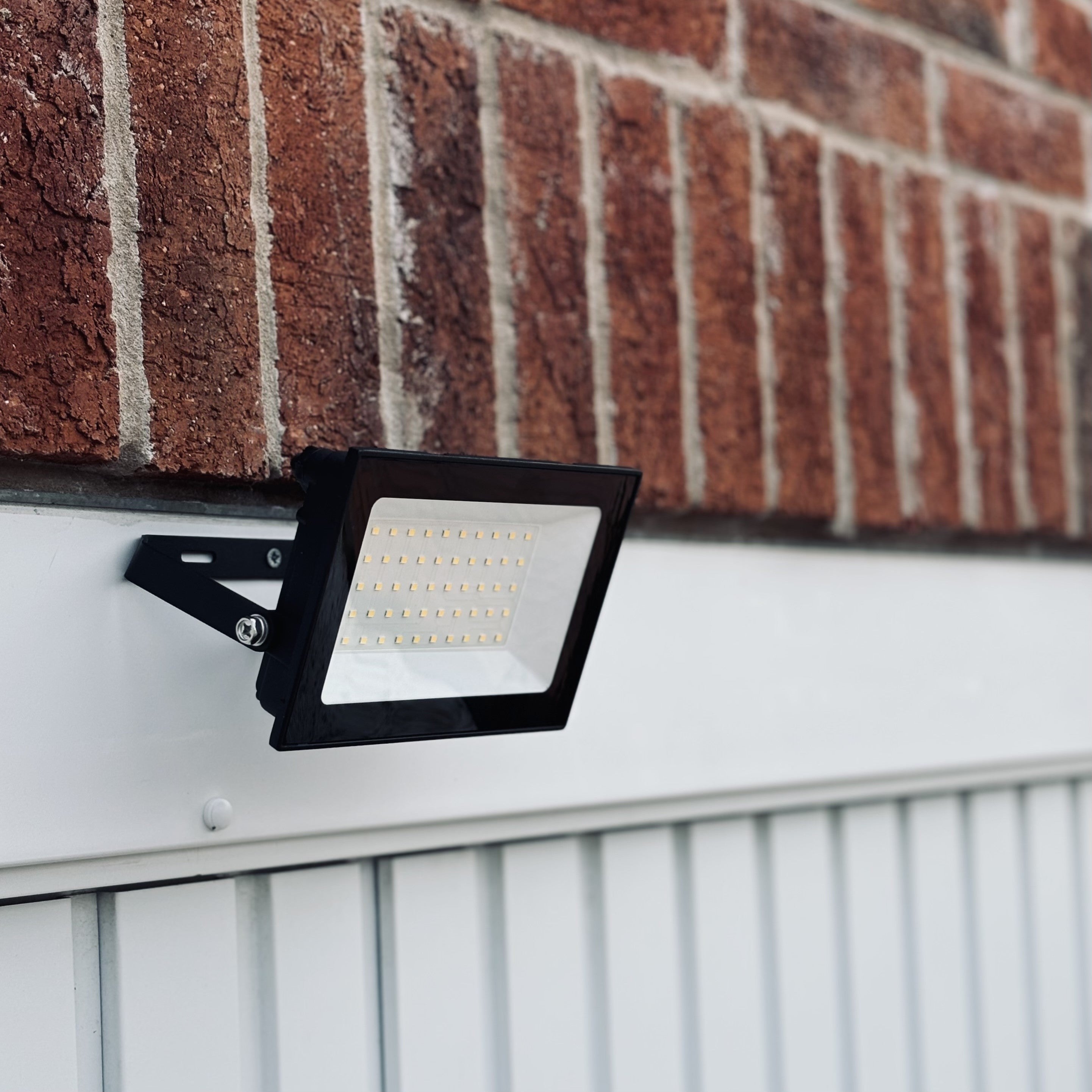 Lutec Halo 50W LED Outdoor Floodlight – Black (IP65)