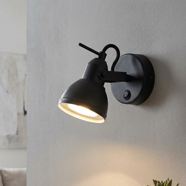 Focus 1 Light Black Adjustable Spotlight - Switched