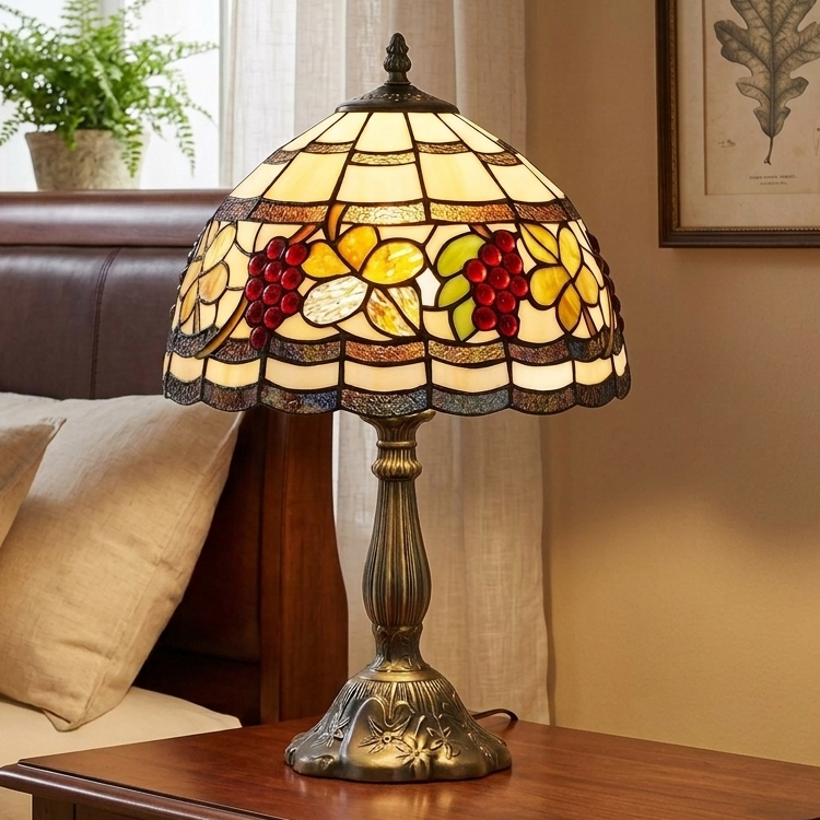Oaks Lighting Grapes Tiffany Table Lamp