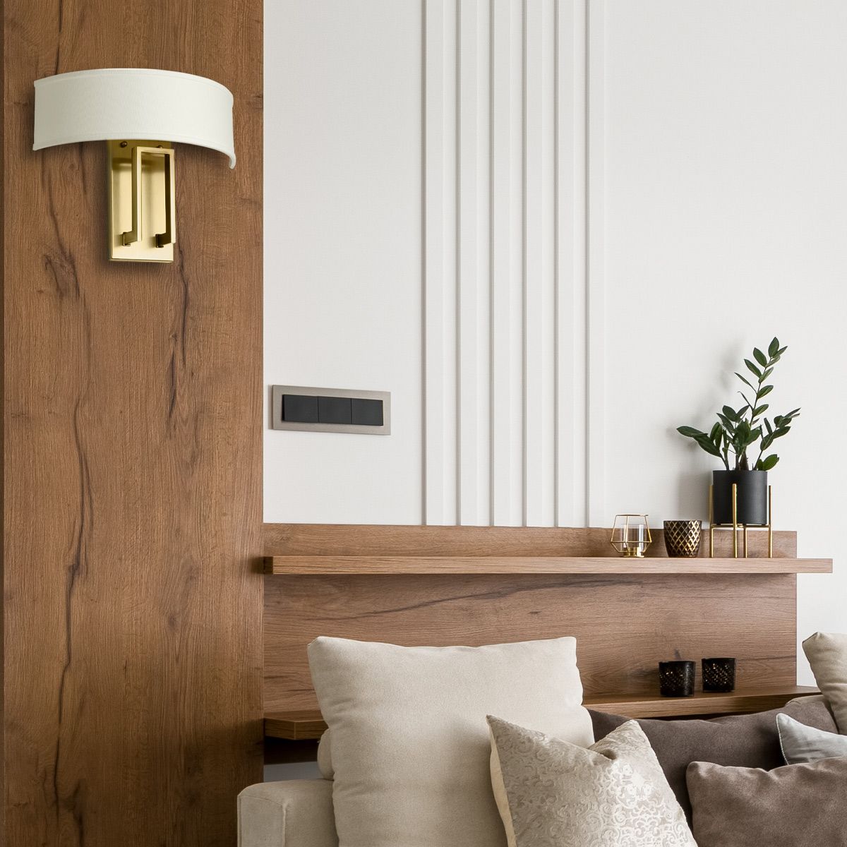 Hampton Brass Double Wall Light