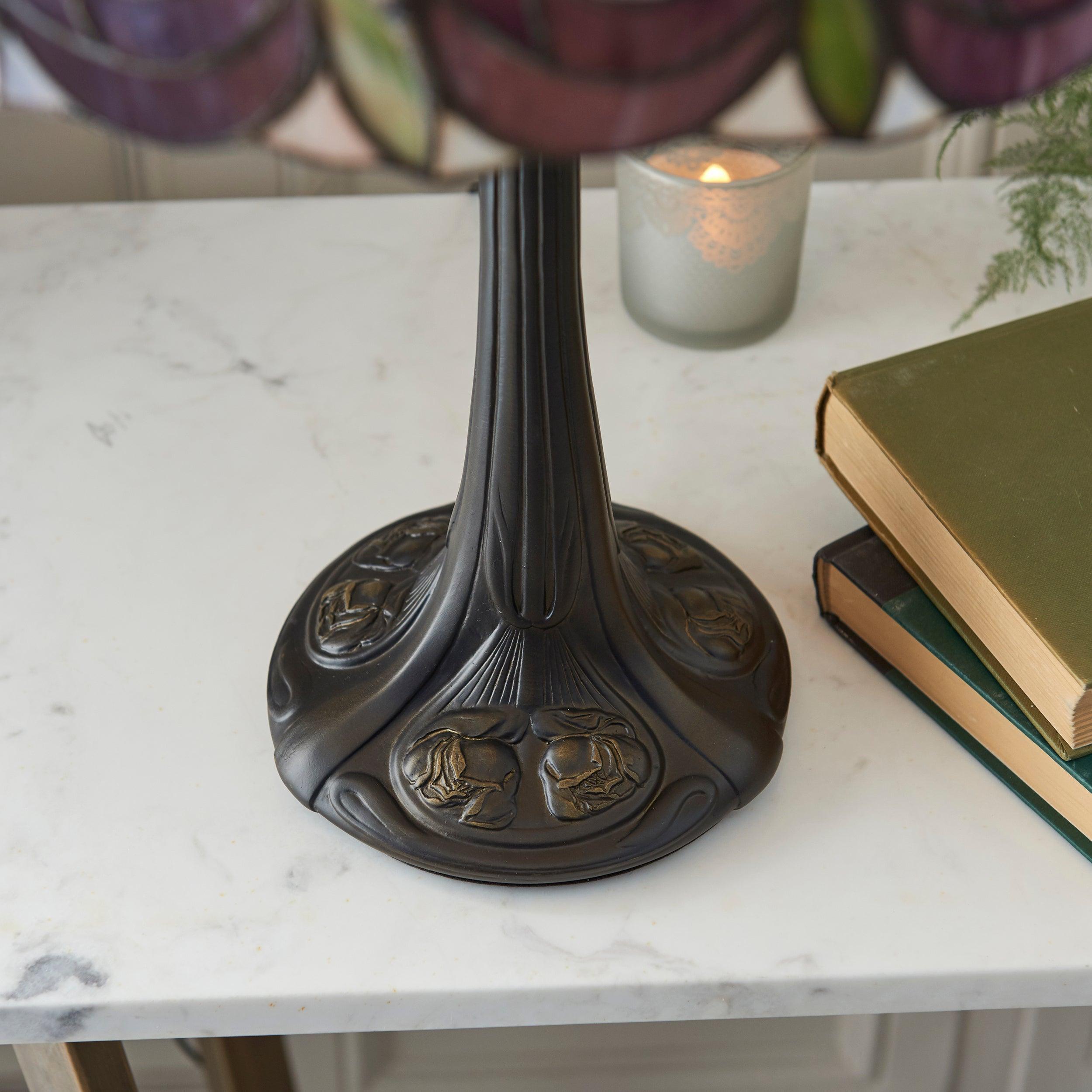 hutchinson tiffany lamp close up image