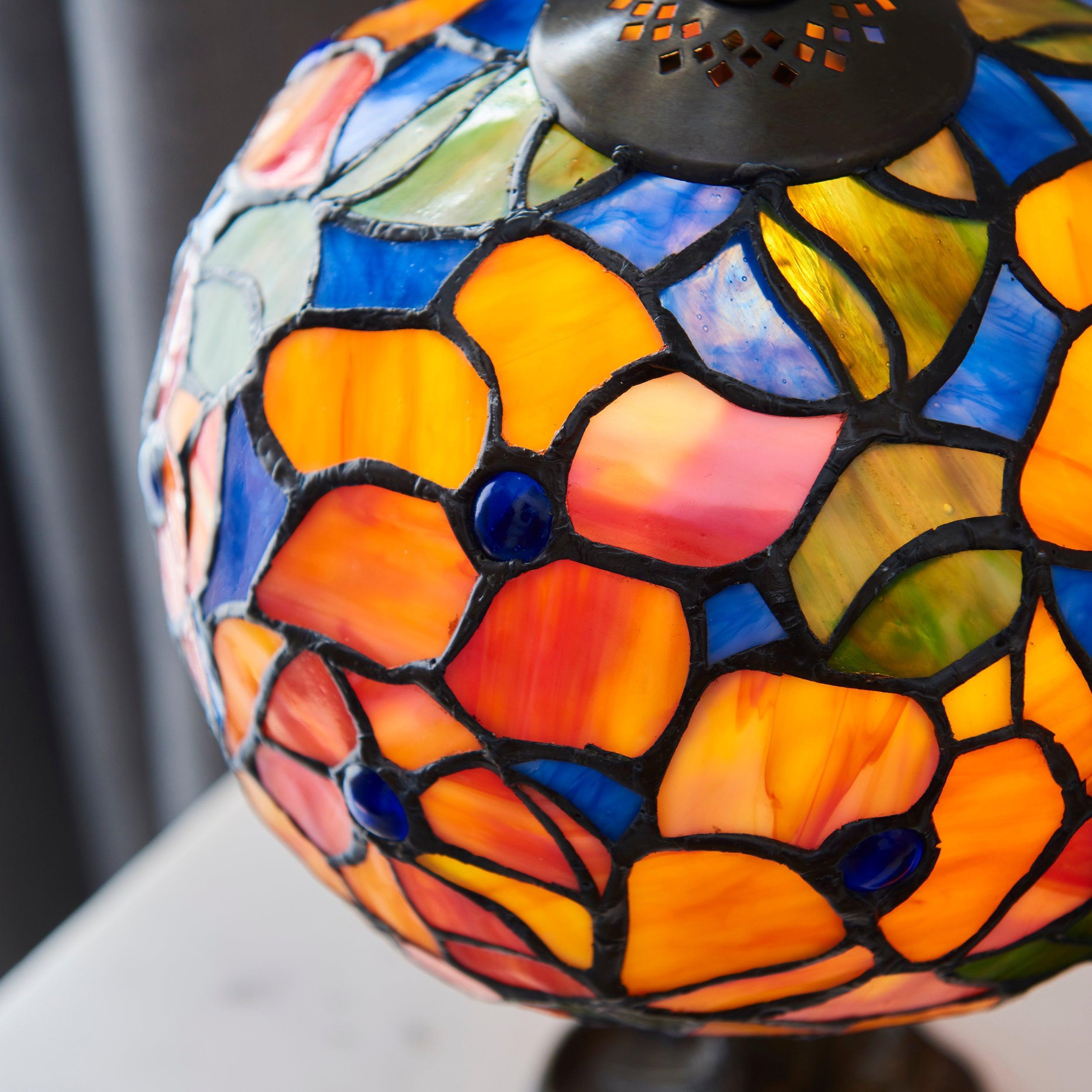 joestte medium tiffany lamp close fitting image