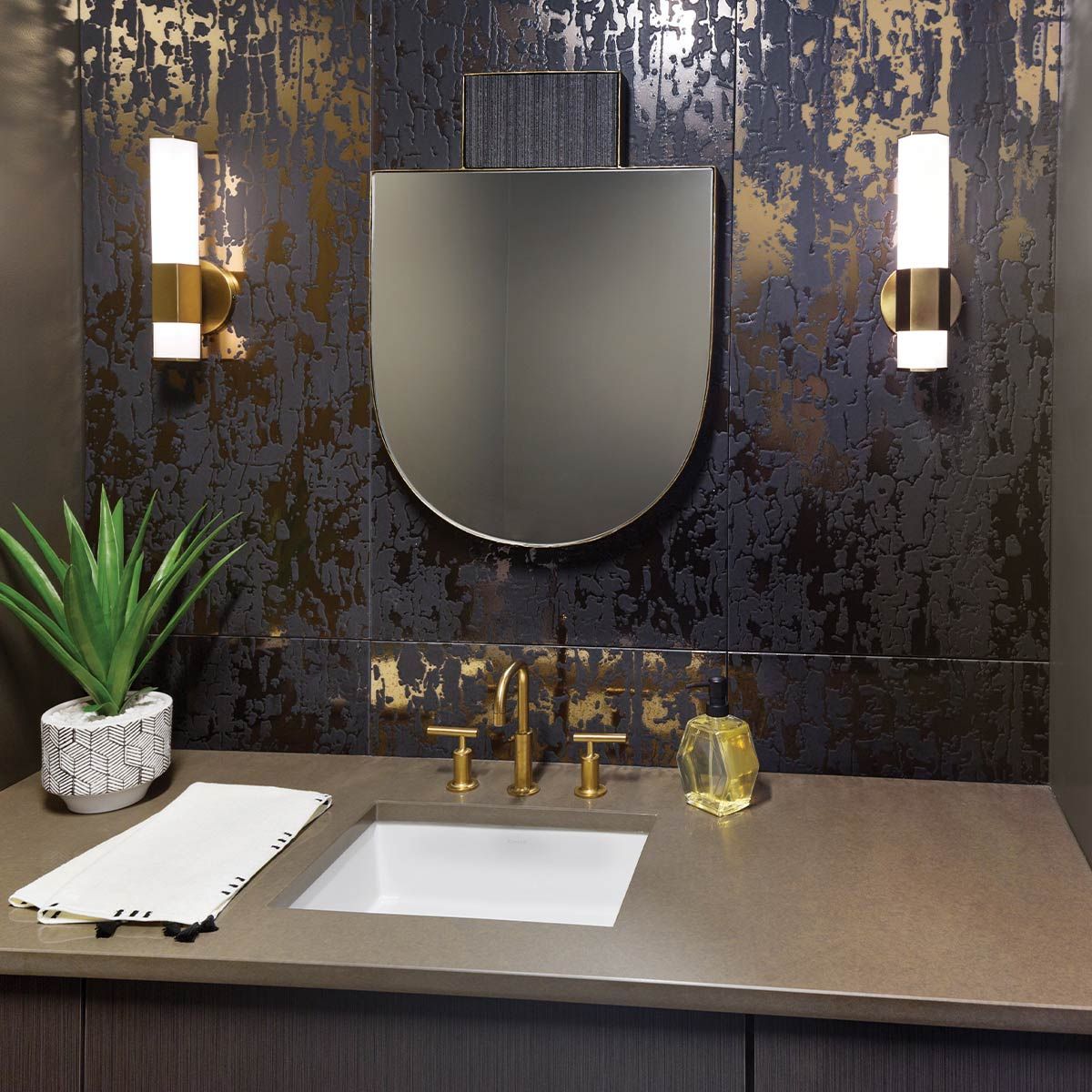 Facet Single LED Brass Bathroom Wall Light