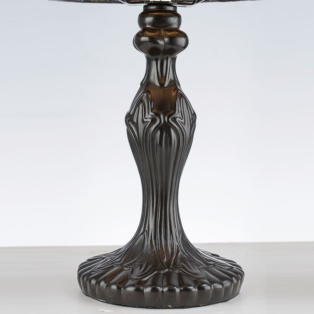 Quoizel Tiffany Larissa Bedside Table Lamp