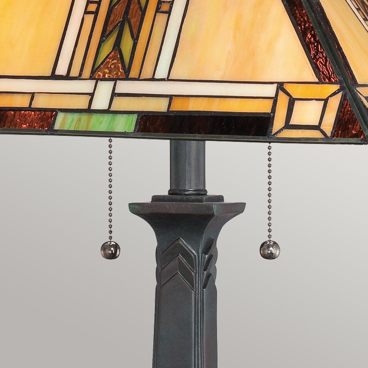 Quoizel Navajo Tiffany Table Lamp