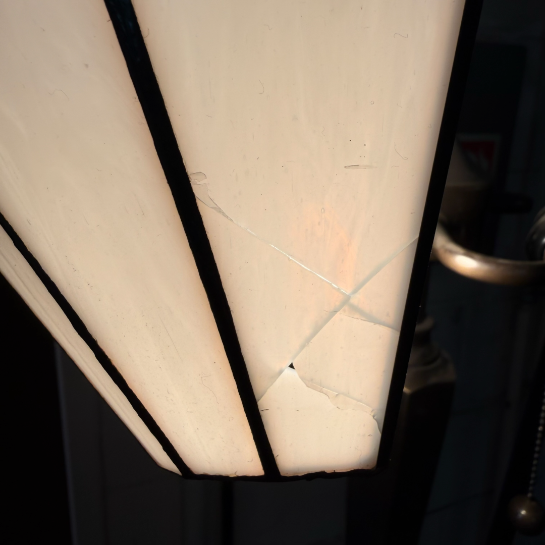 Oaks Lighting Allanton Tiffany Wall Light-cracked-110326