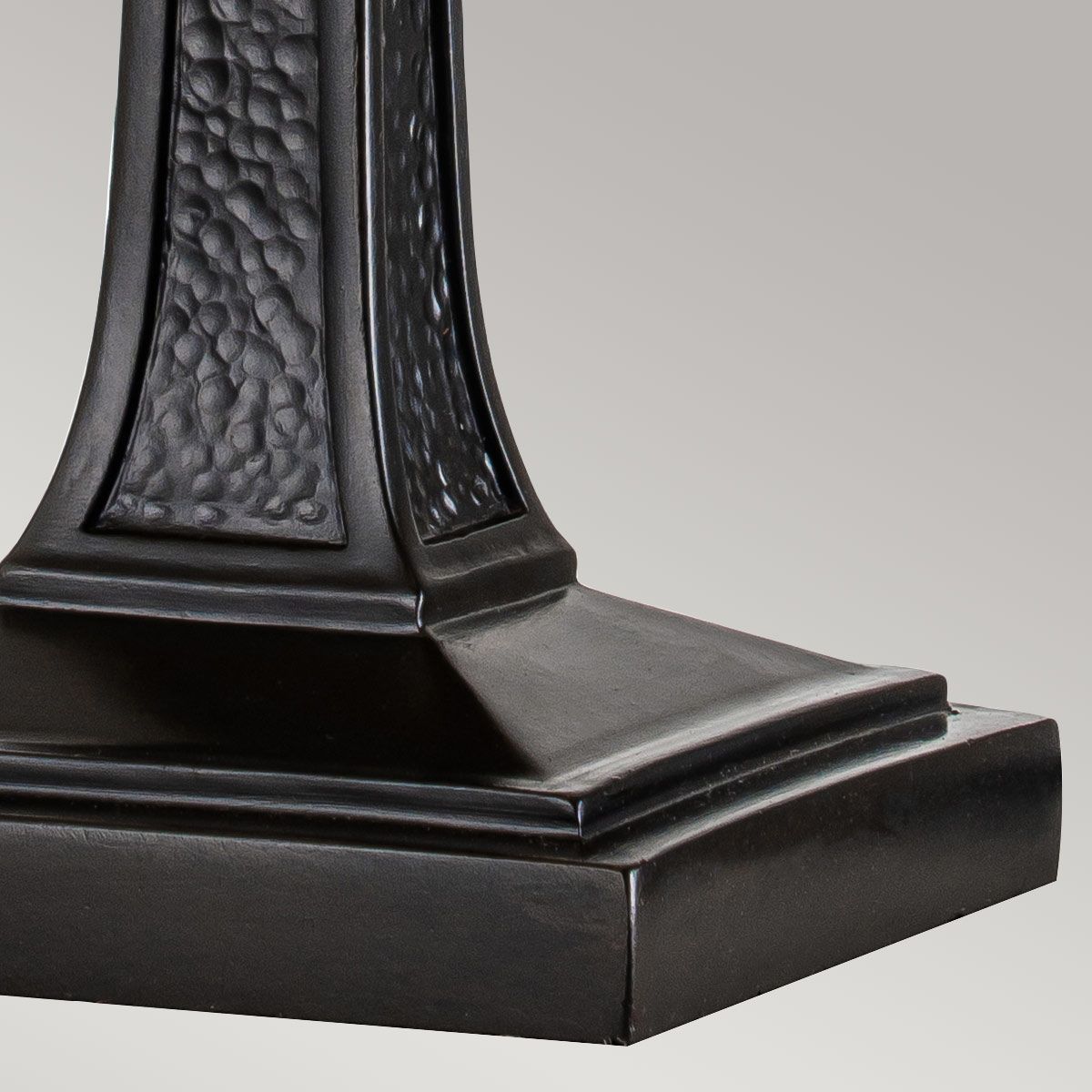 Alderley Medium Tiffany Table Lamp