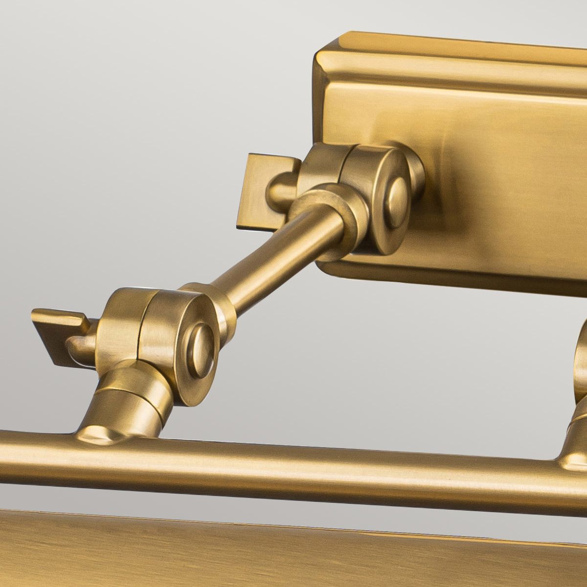 Winchfield Large Brass Picture Light