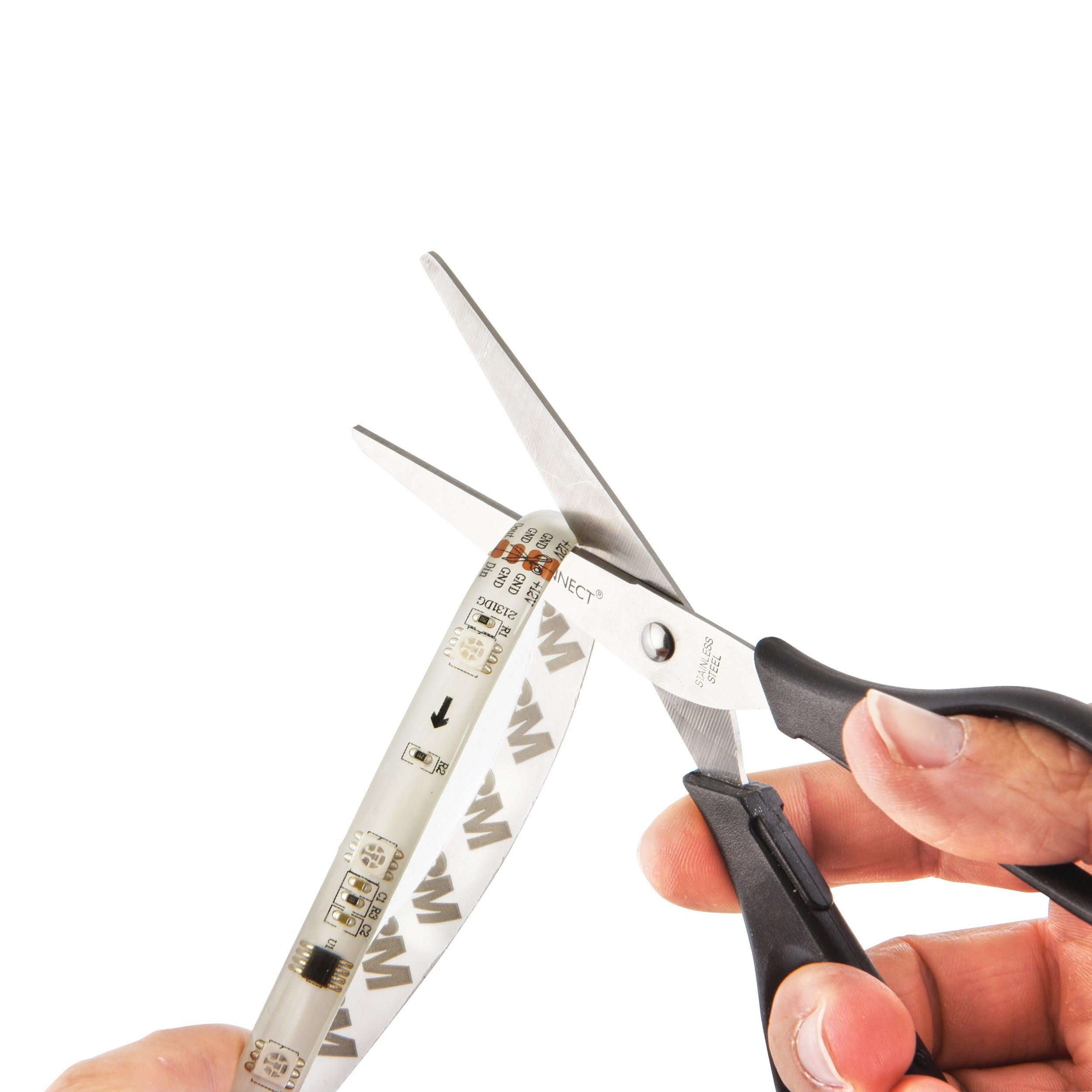 aqualine 12v premium 5m led strip light kit ip44 24w by saxby lighting, close up image 123