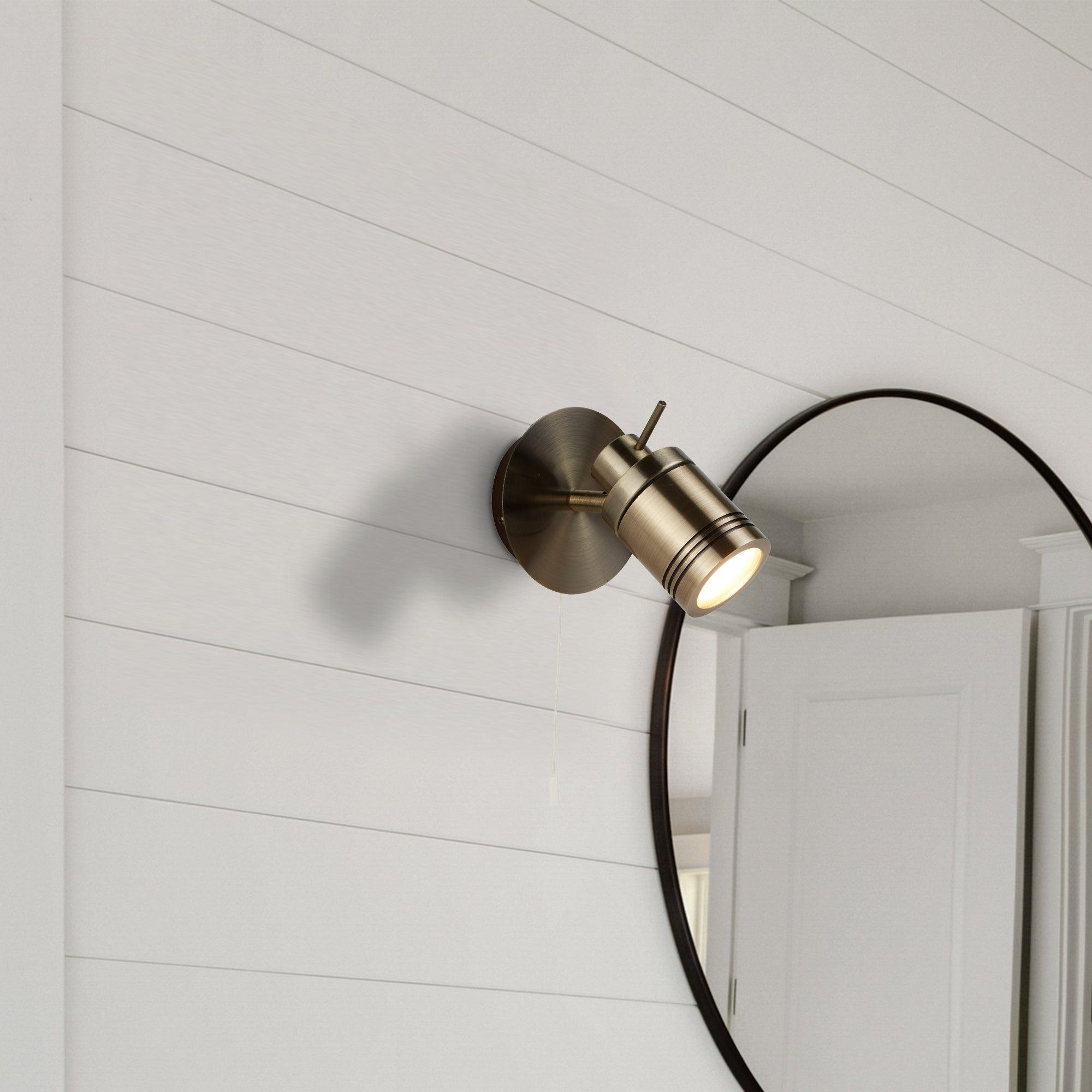 Samson 1 Lt Brass Adjustable Bathroom Wall Spotlight - Pull Switch Close up image