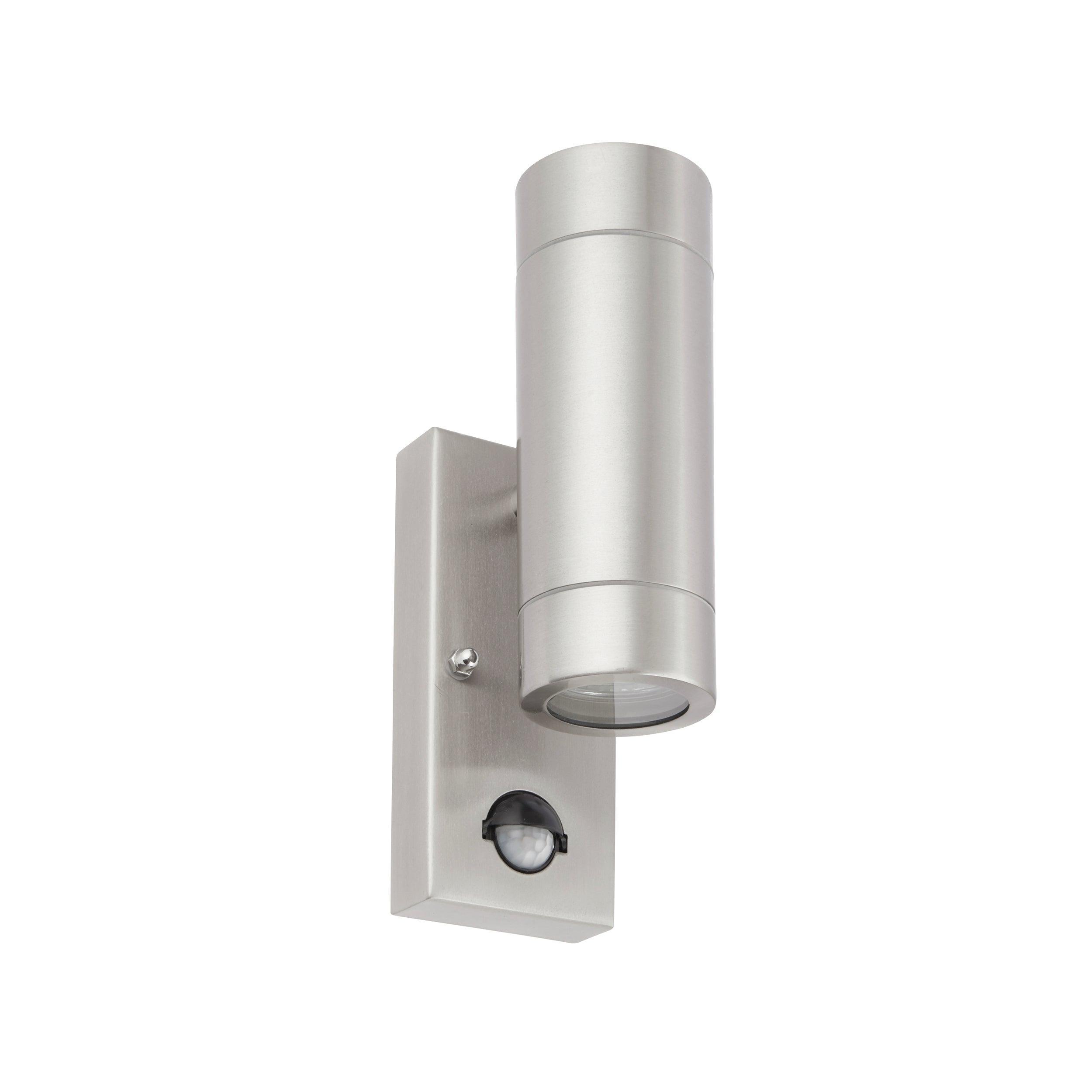 atlantis pir sensor marine grade outdoor wall light ip44 7wby Saxby Lighting, close up image