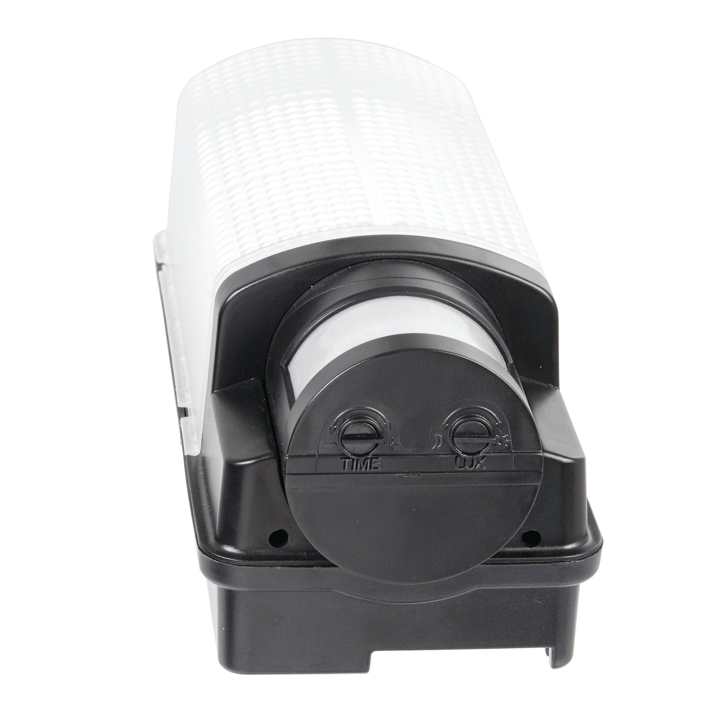 motion led black pir outdoor wall light ip44 6w by saxby lighting, close up image 138