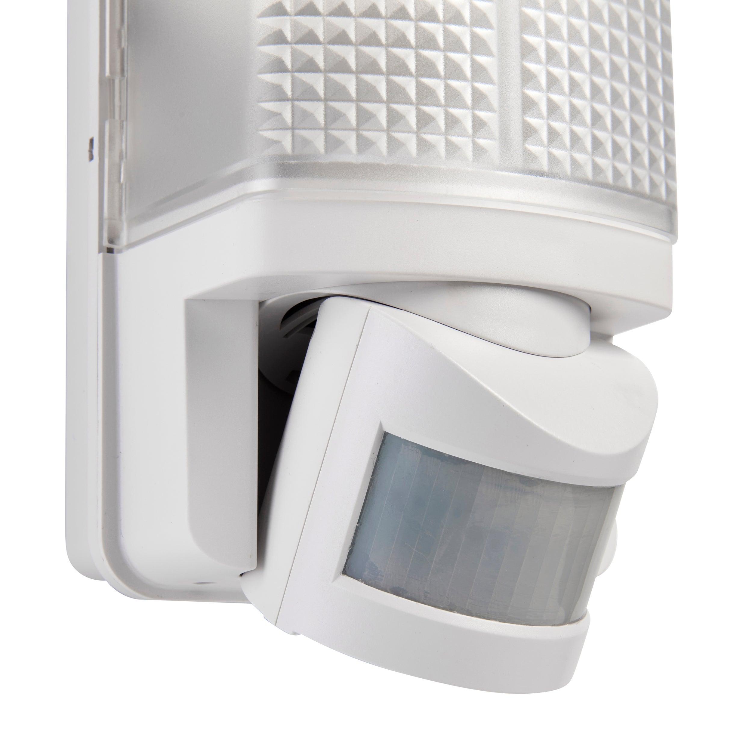 motion led white pir outdoor wall light ip44 6w by saxby lighting, close up image 62