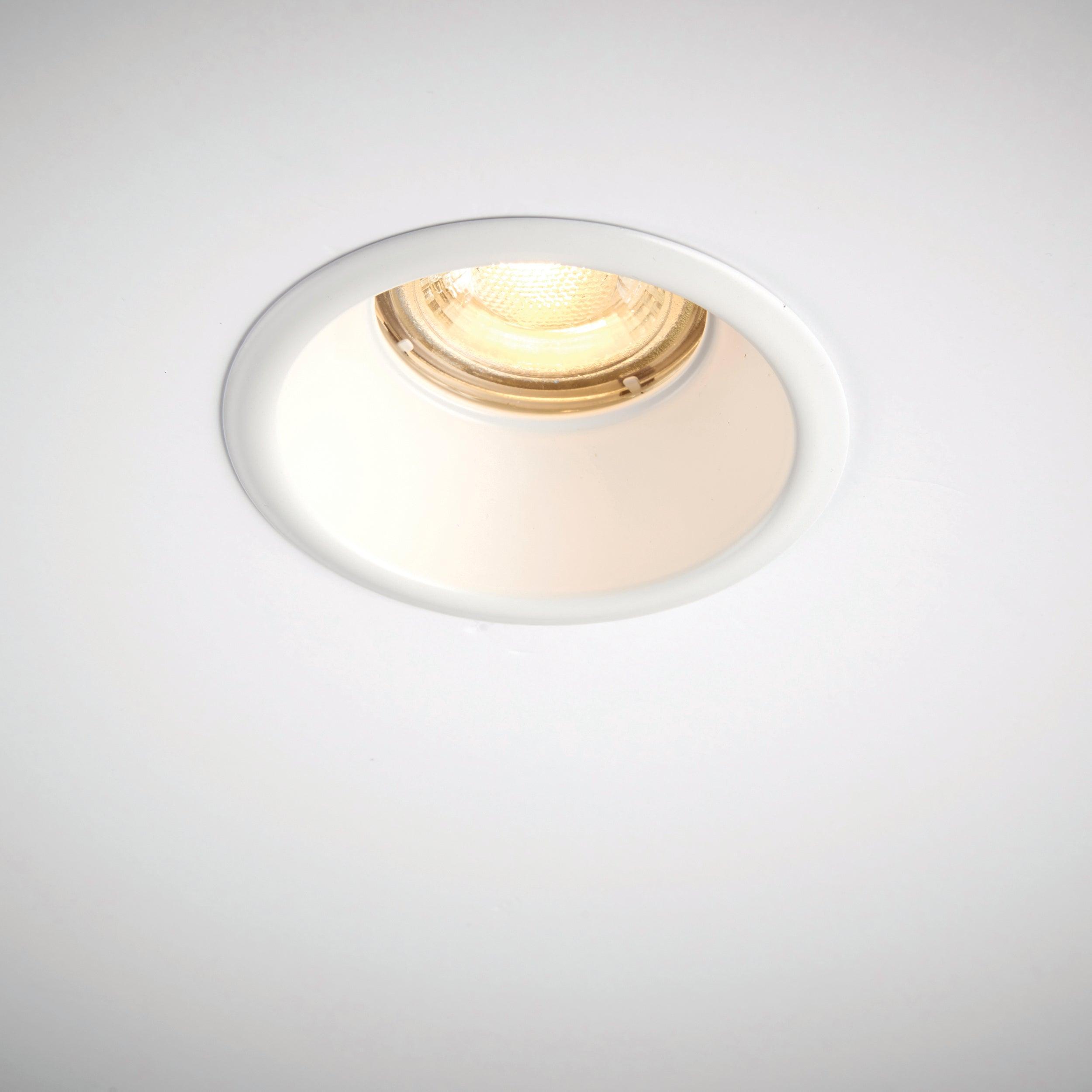 speculo white anti glare recessed light ip65 50w by saxby lighting, close up image 110