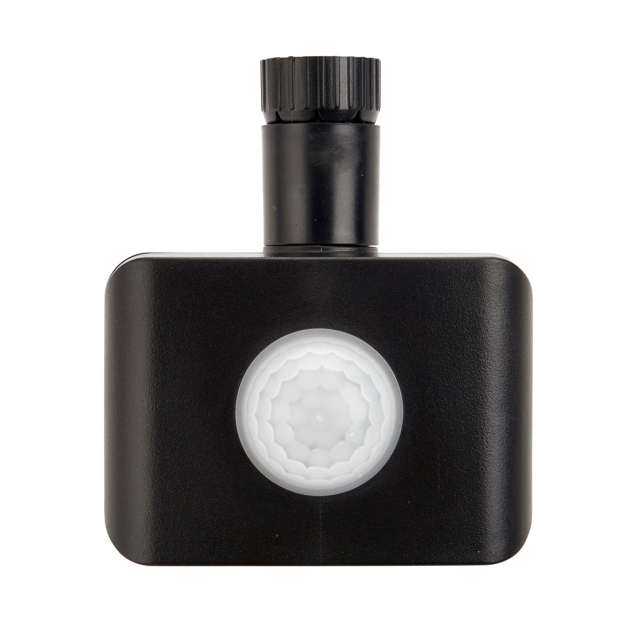 salde black pir sensor ip65 salde floodlightby saxby lighting