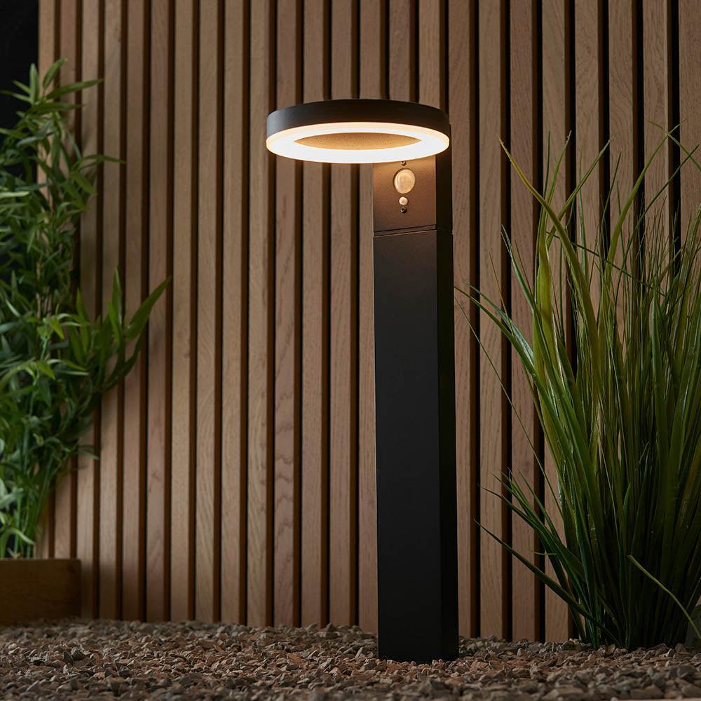 ebro 1 light outdoor lamppost by Endon Lighting Hallway lights Close Up