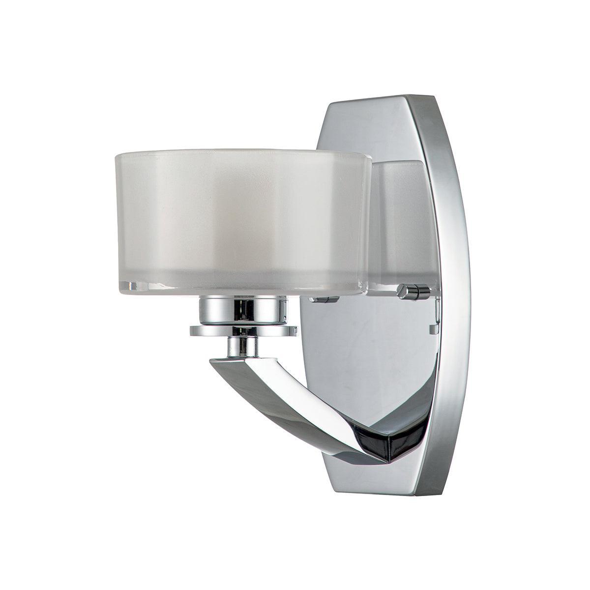 hinkley meridian 1 light chrome bathroom wall light Close Up