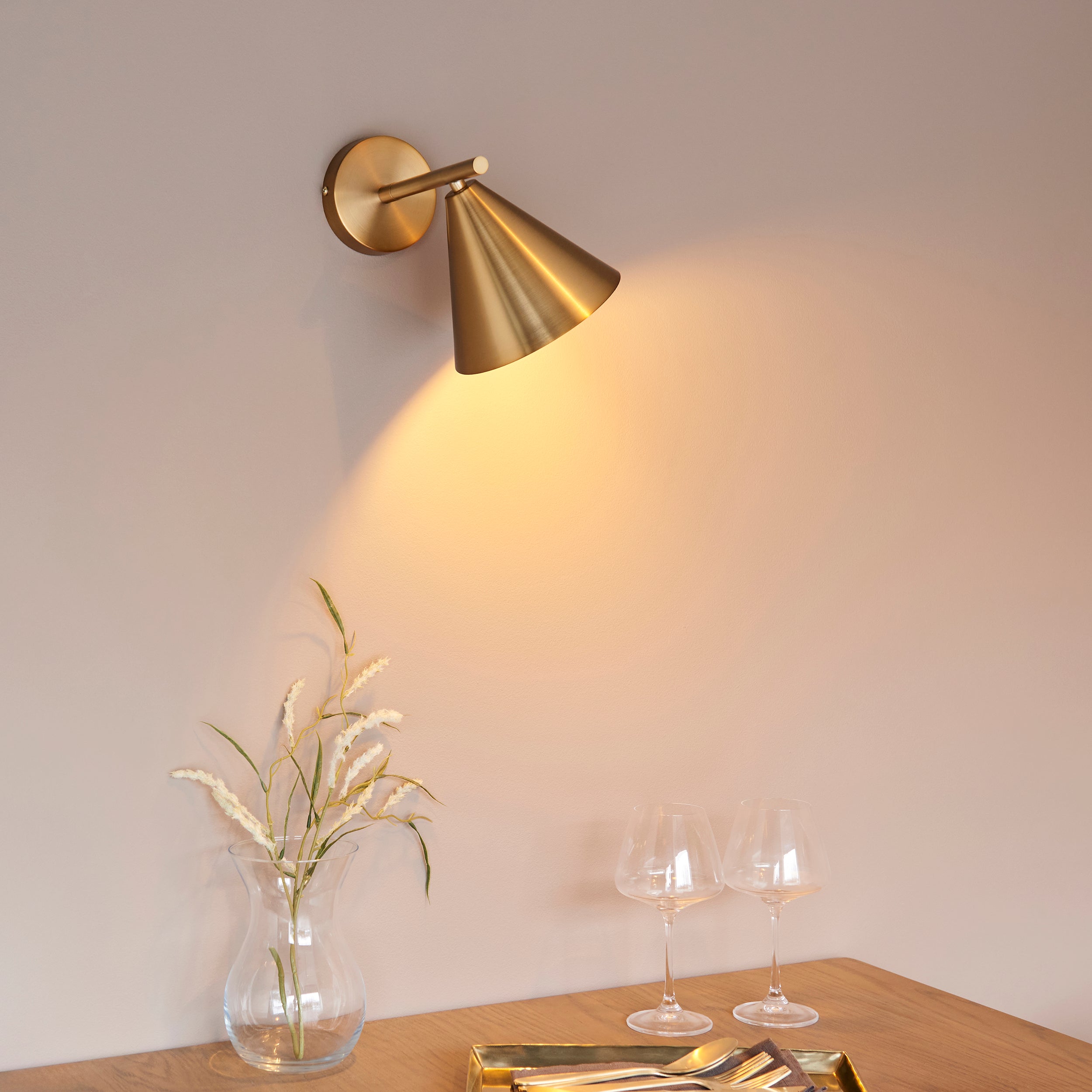Cape Brass Wall Light