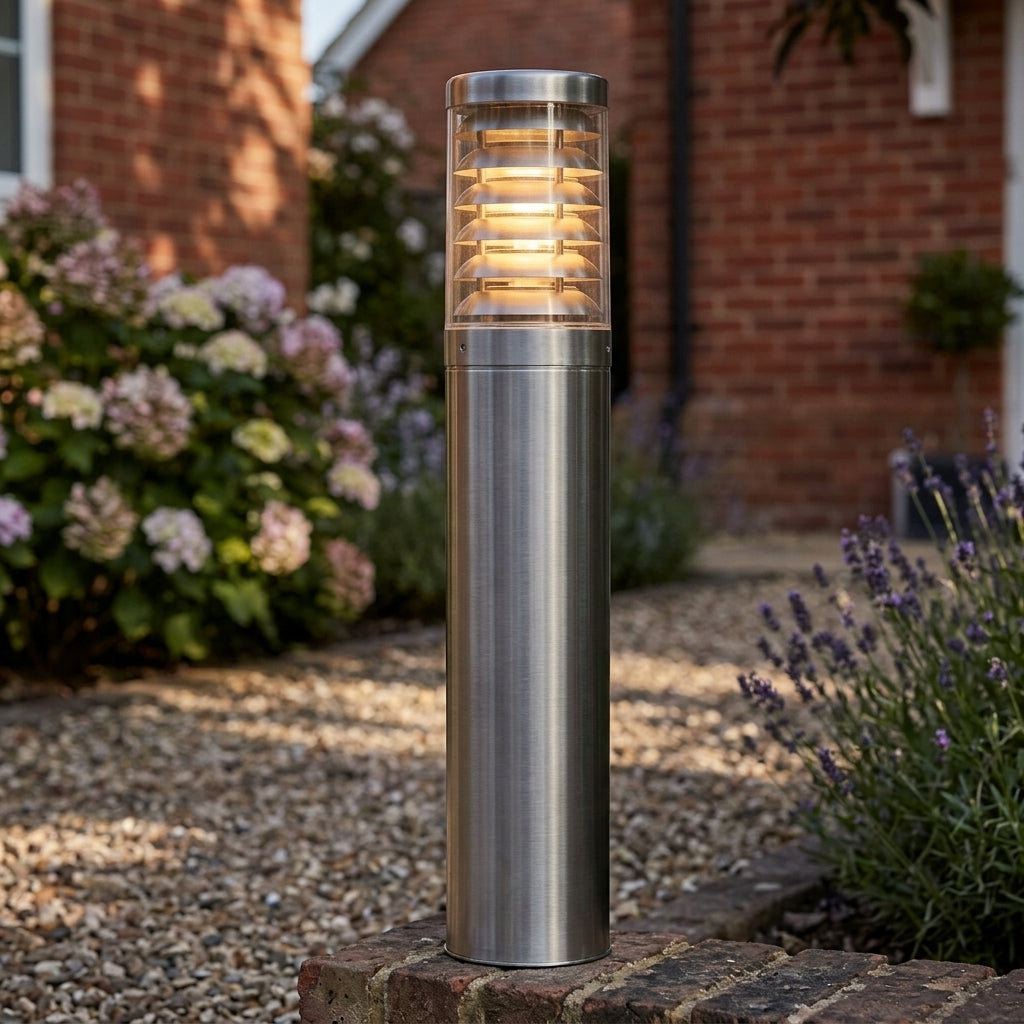 Oaks Titanio Stainless Steel Outdoor Pedestal Light