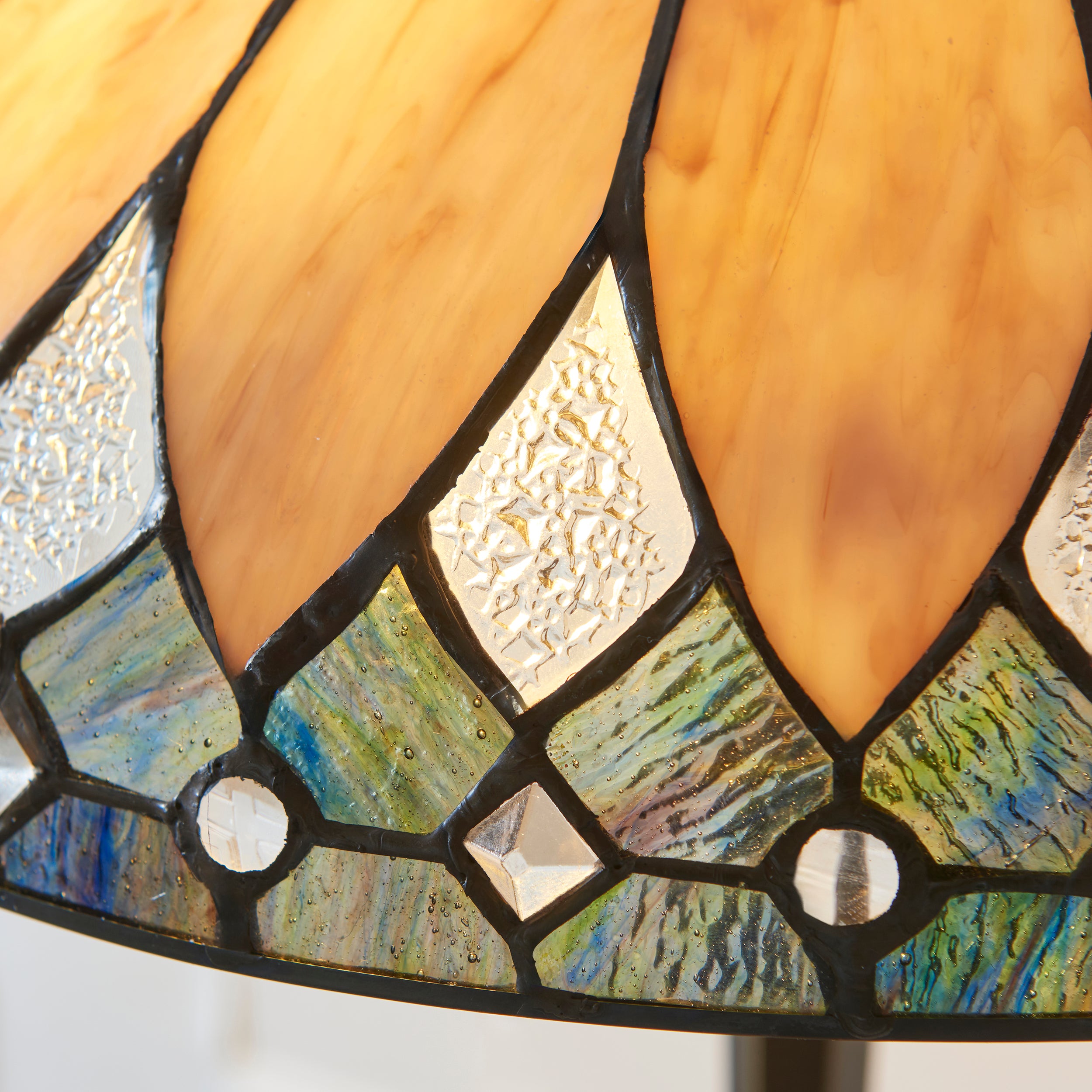 Interiors 1900 Brooklyn Medium 2 Light Tiffany Table Lamp