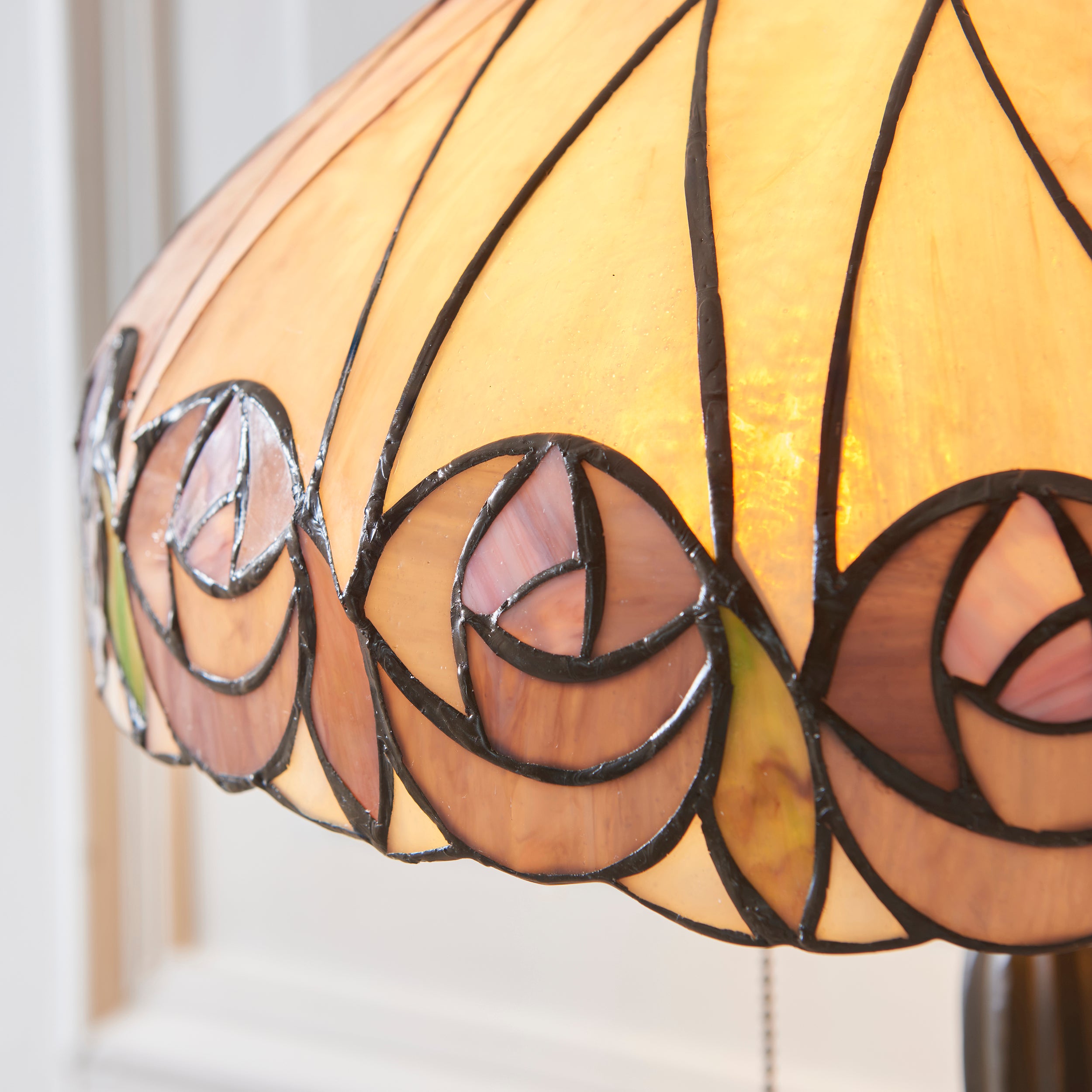 Interiors 1900 Hutchinson Large 2 Light Tiffany Table Lamp