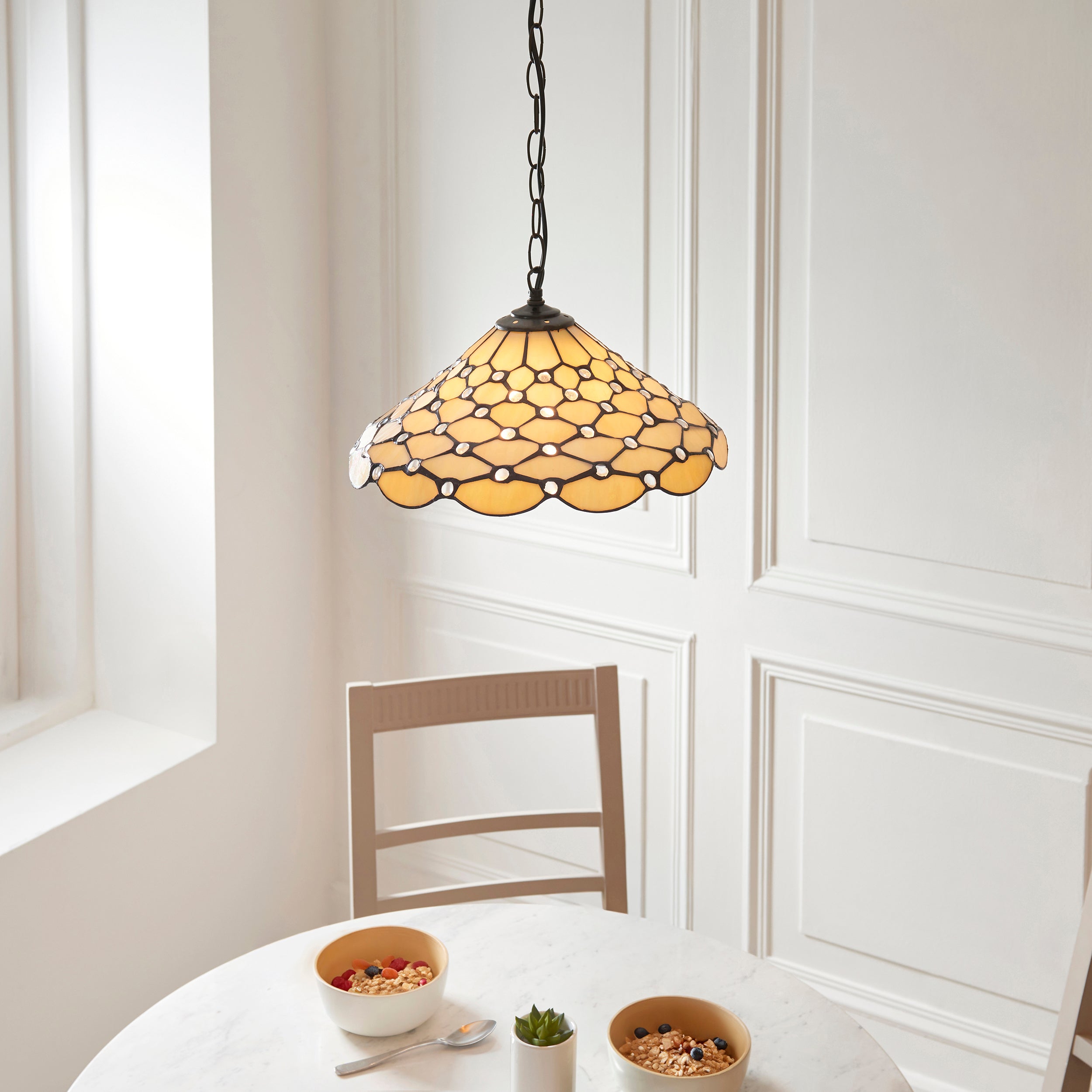 Pearl Tiffany Ceiling Light - Single Bulb Fitting