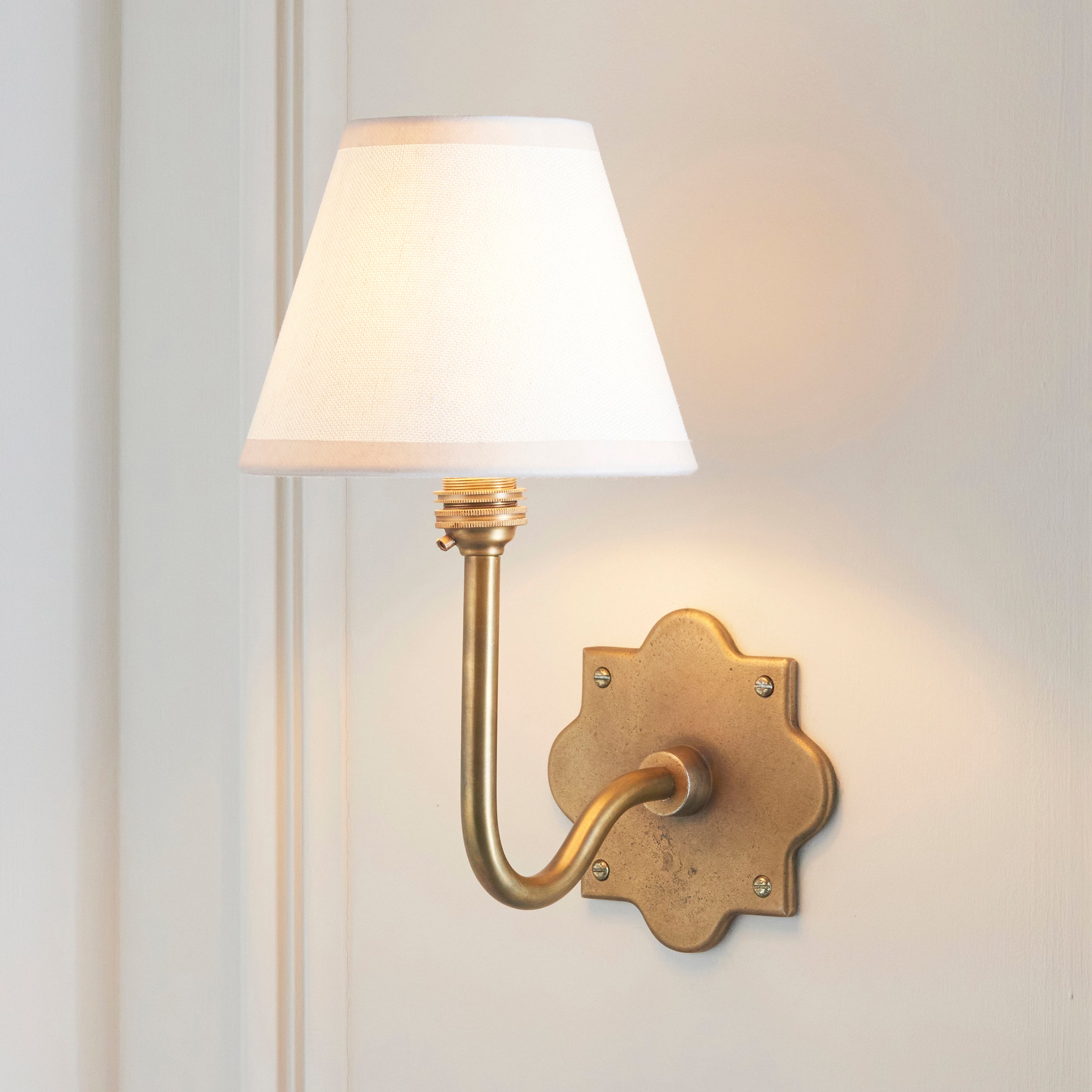 Anvil Swan Antique Brass Wall Light & White Ivy 16cm Shade