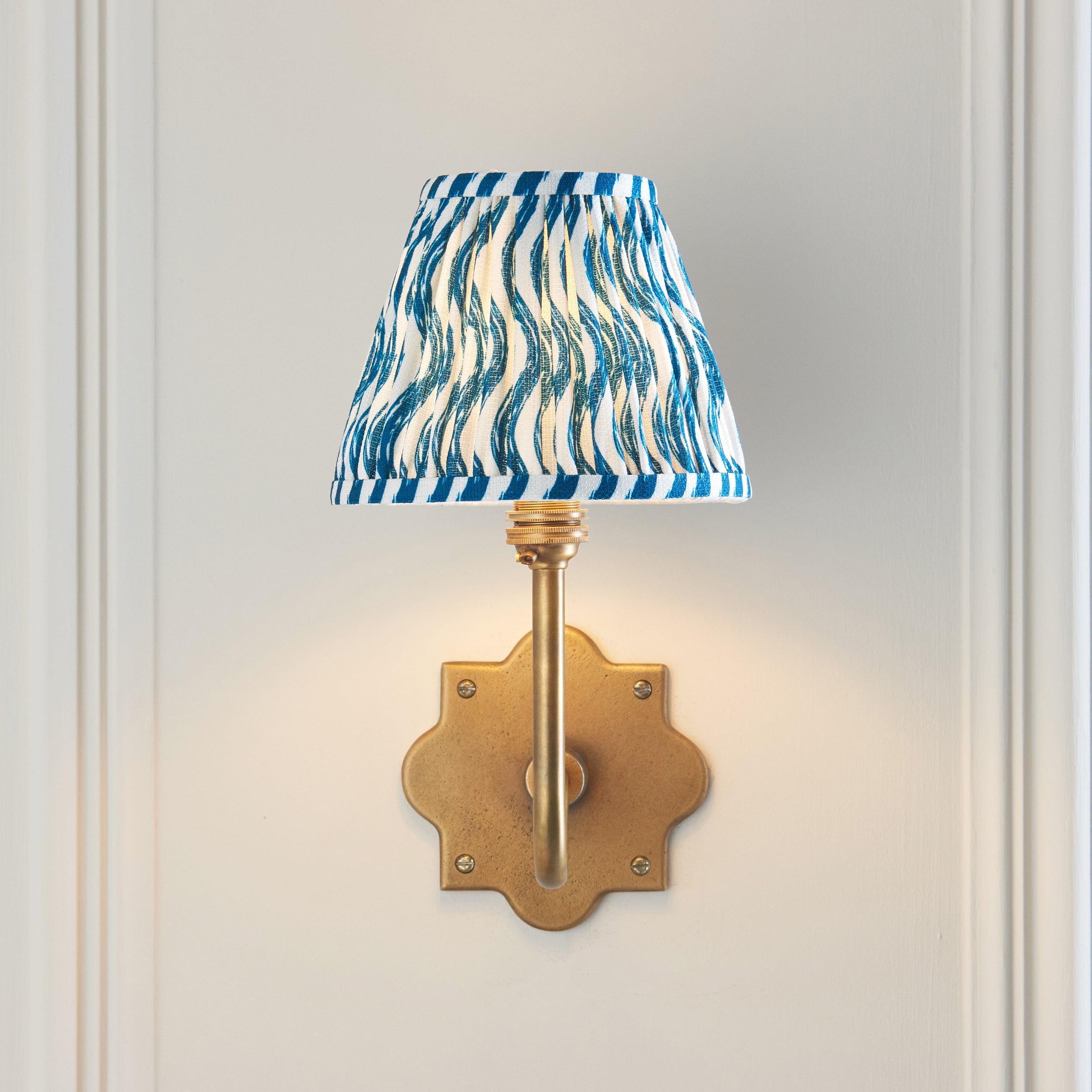 Anvil Swan Antique Brass Wall Light & Ripple 16cm Blue Shade