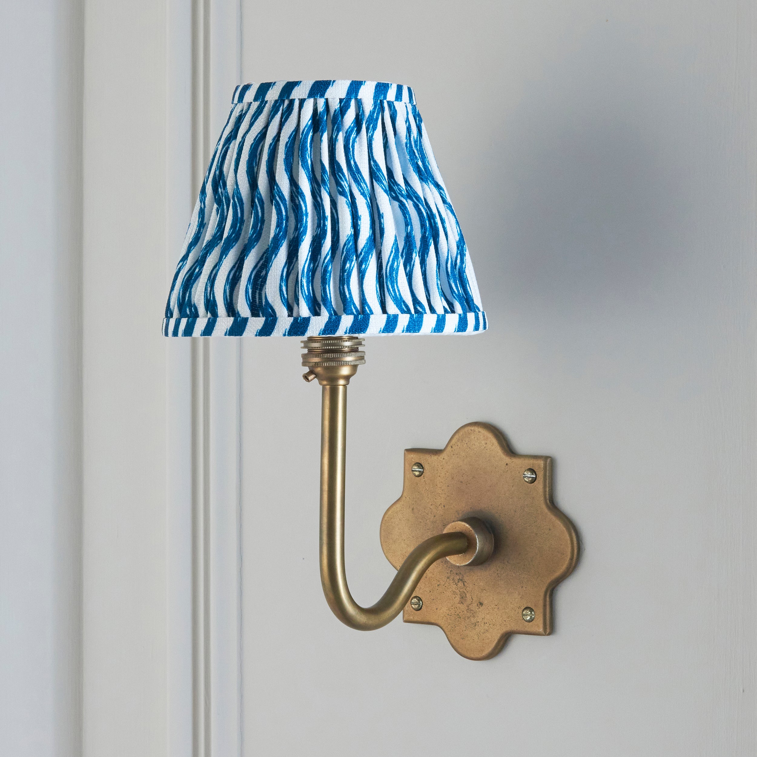 Anvil Swan Antique Brass Wall Light & Ripple 16cm Blue Shade