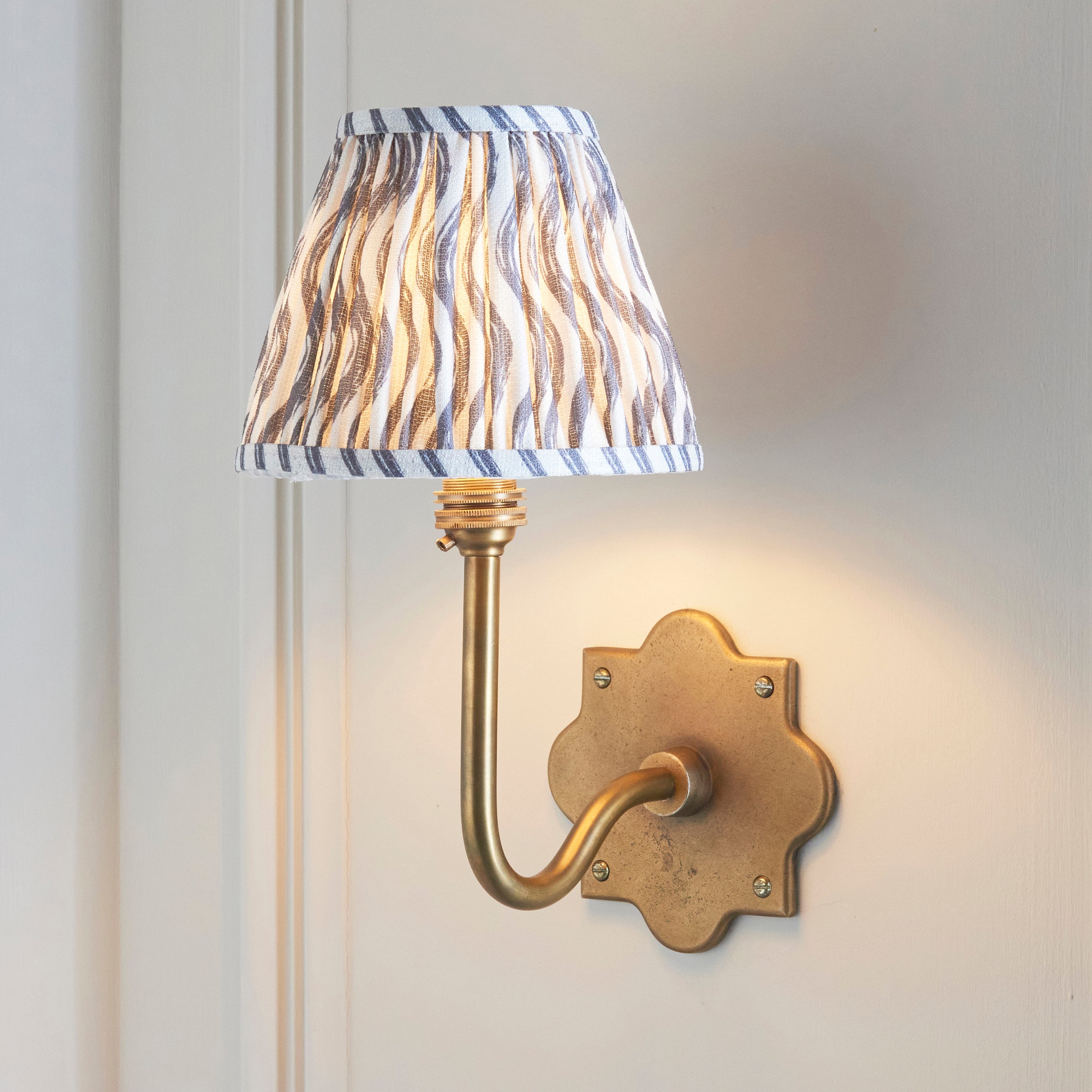 Anvil Swan Antique Brass Wall Light & Ripple 16cm Grey Shade