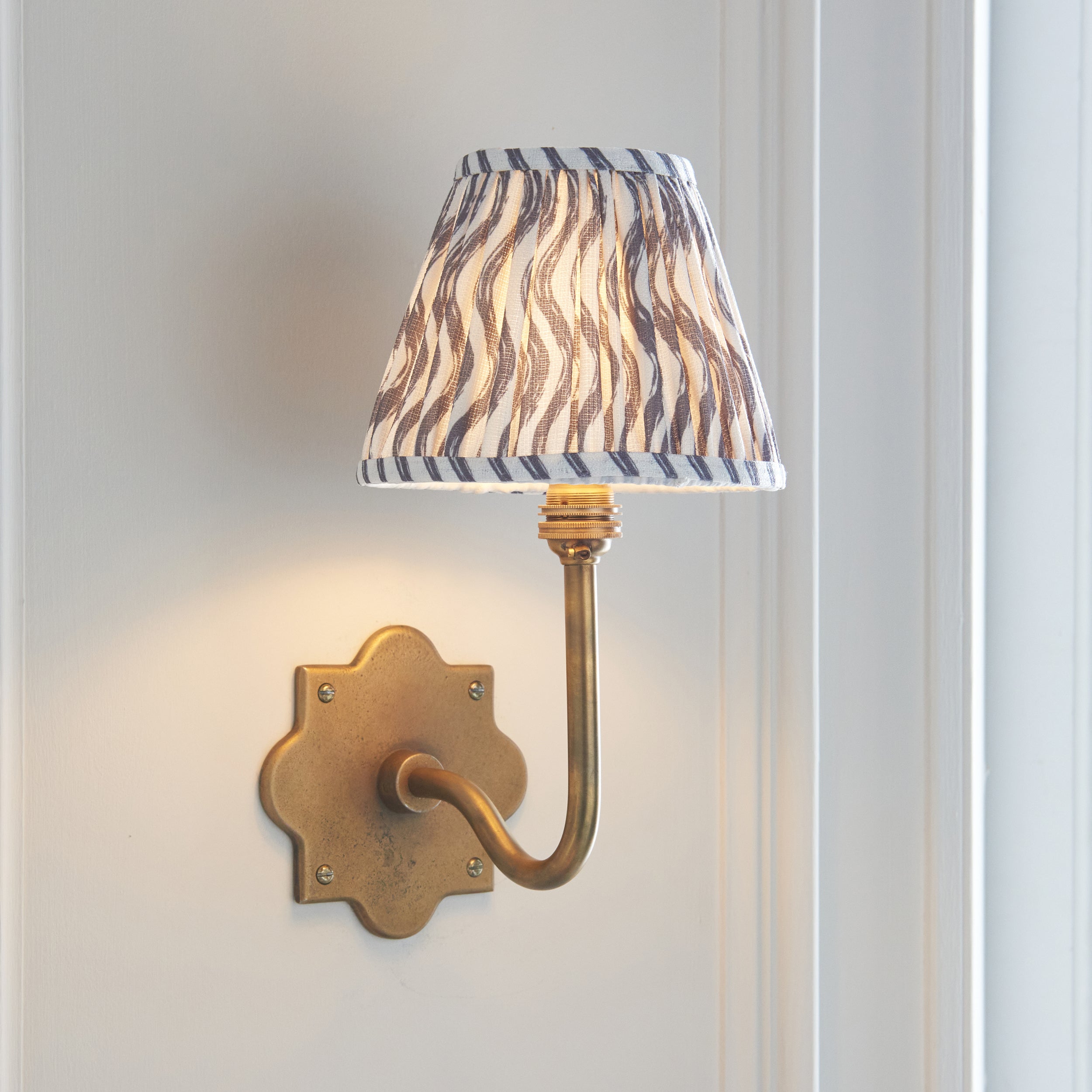 Anvil Swan Antique Brass Wall Light & Ripple 16cm Grey Shade