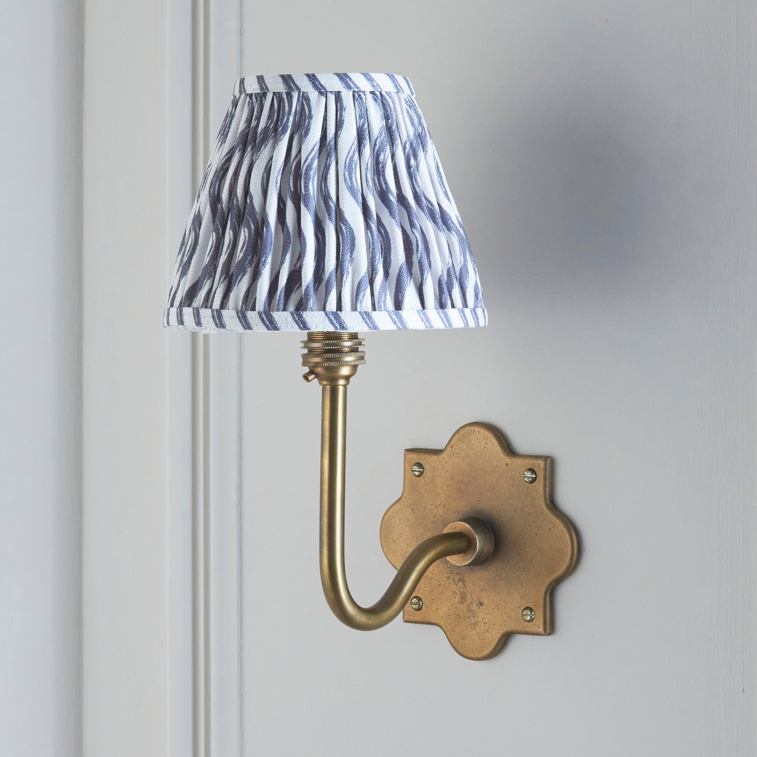 Anvil Swan Antique Brass Wall Light & Ripple 16cm Grey Shade