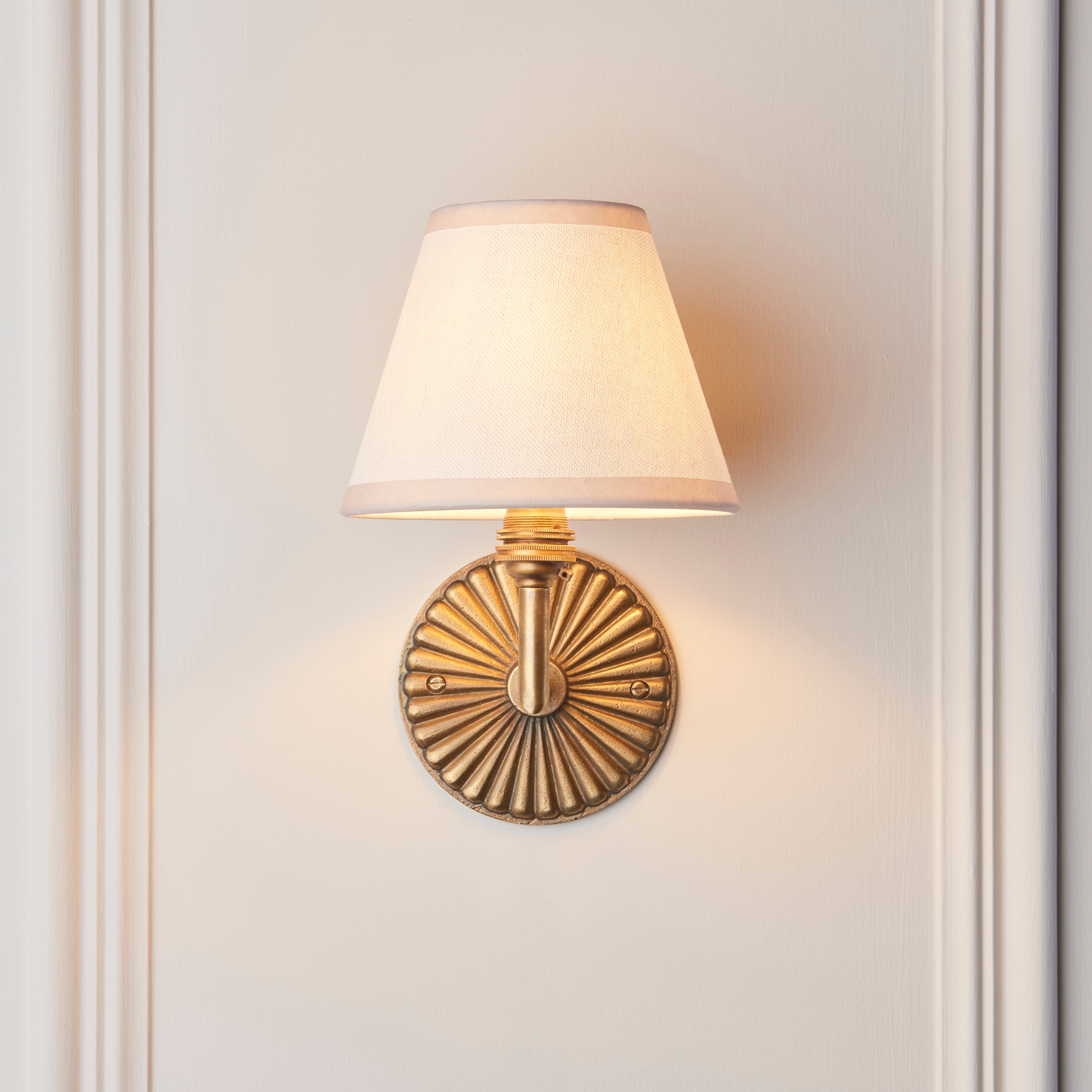 Dahlia Angle Brass Patina Wall Light & White Ivy 16cm Shade