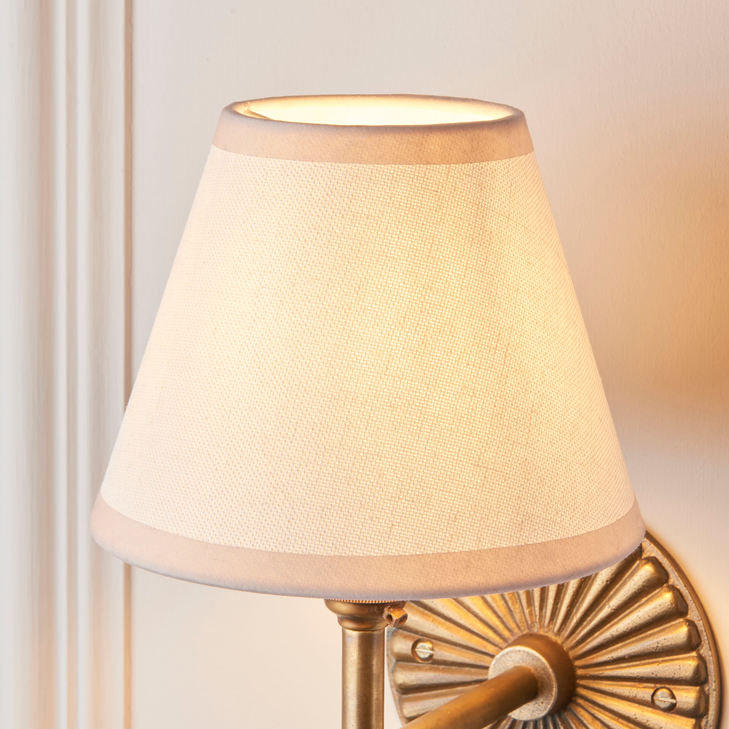 Dahlia Angle Brass Patina Wall Light & White Ivy 16cm Shade