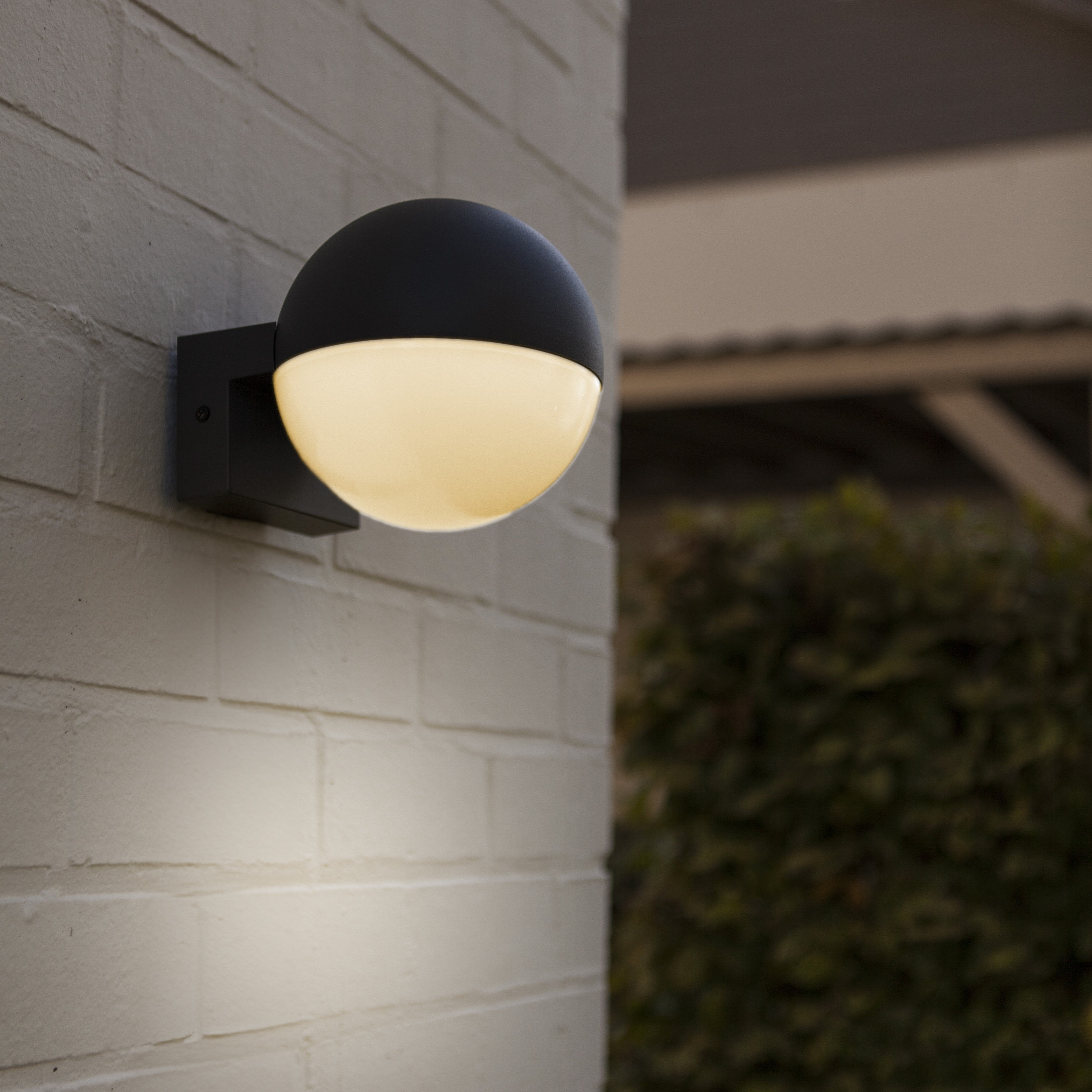 Lutec Looma E27 Down Light IP54 Adjustable Outdoor Wall Light